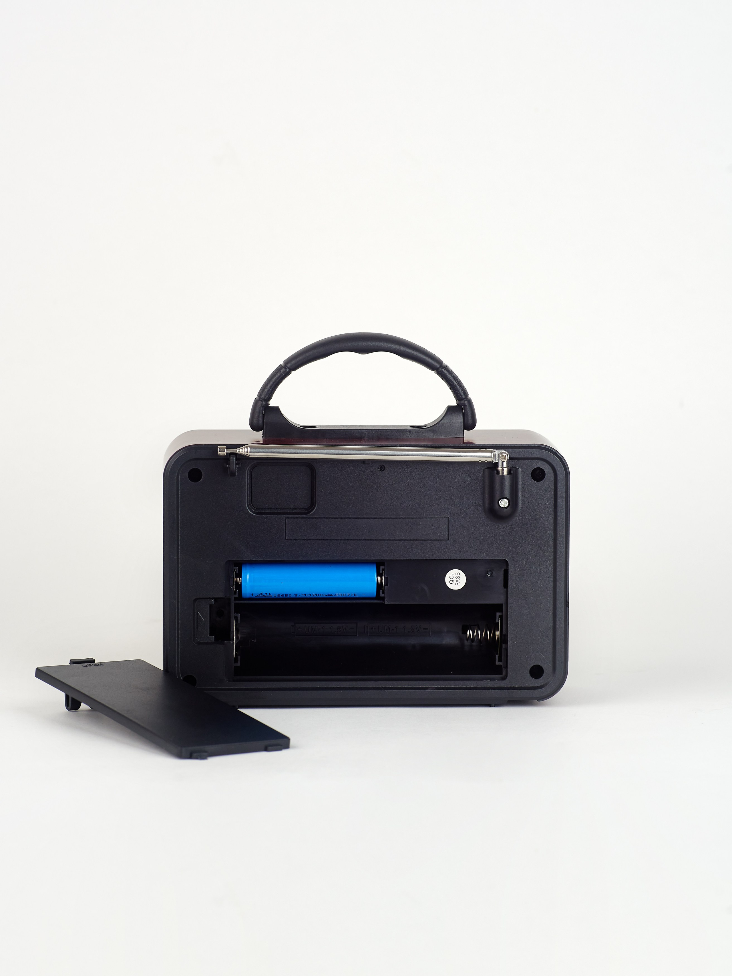 Радио. Предметный фотограф, инфографика и видео в Санкт-Петербурге