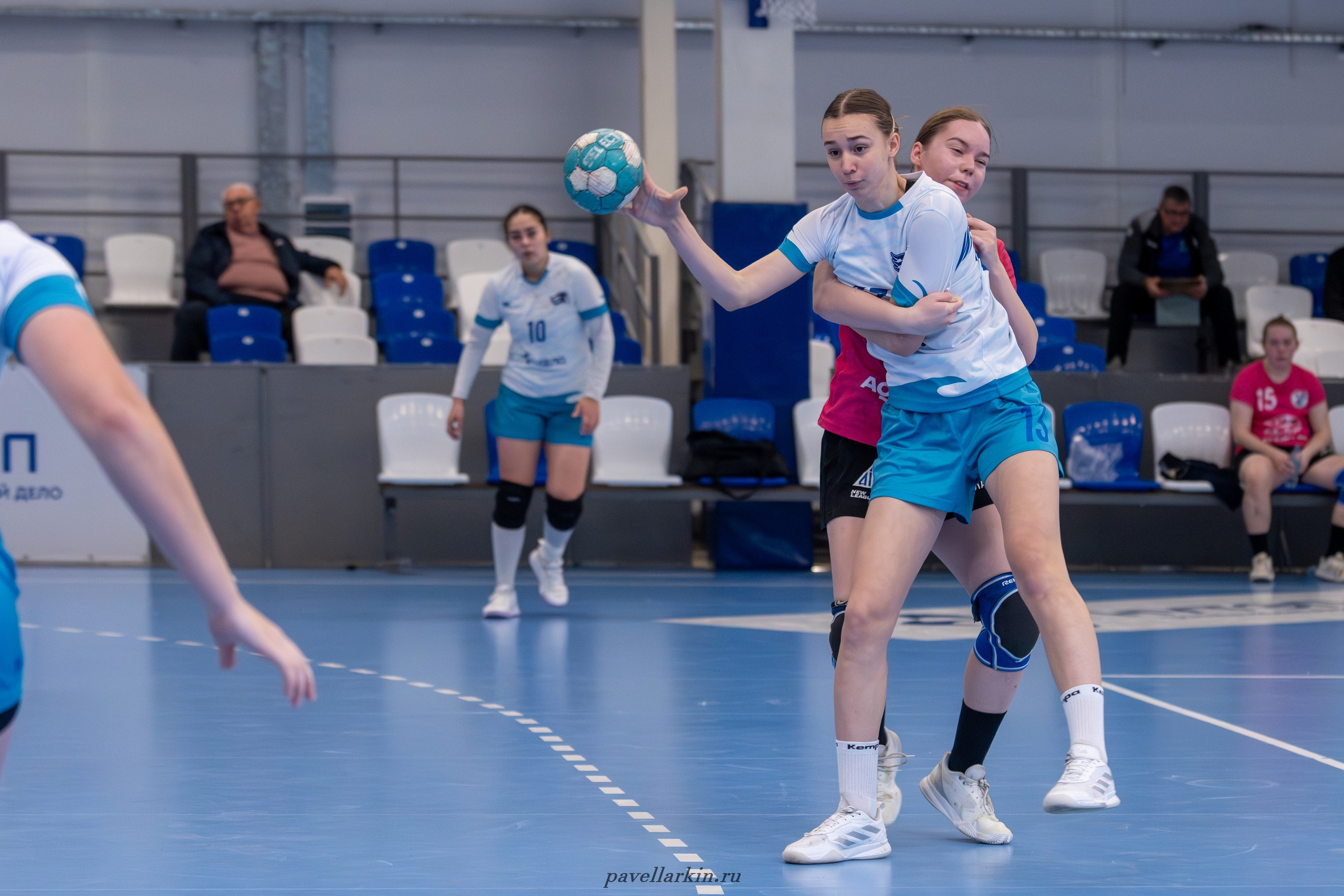 Гандбол. Черноморочка-2 — Университет-2. Спортивный фотограф, фотожурналист Павел Ларькин