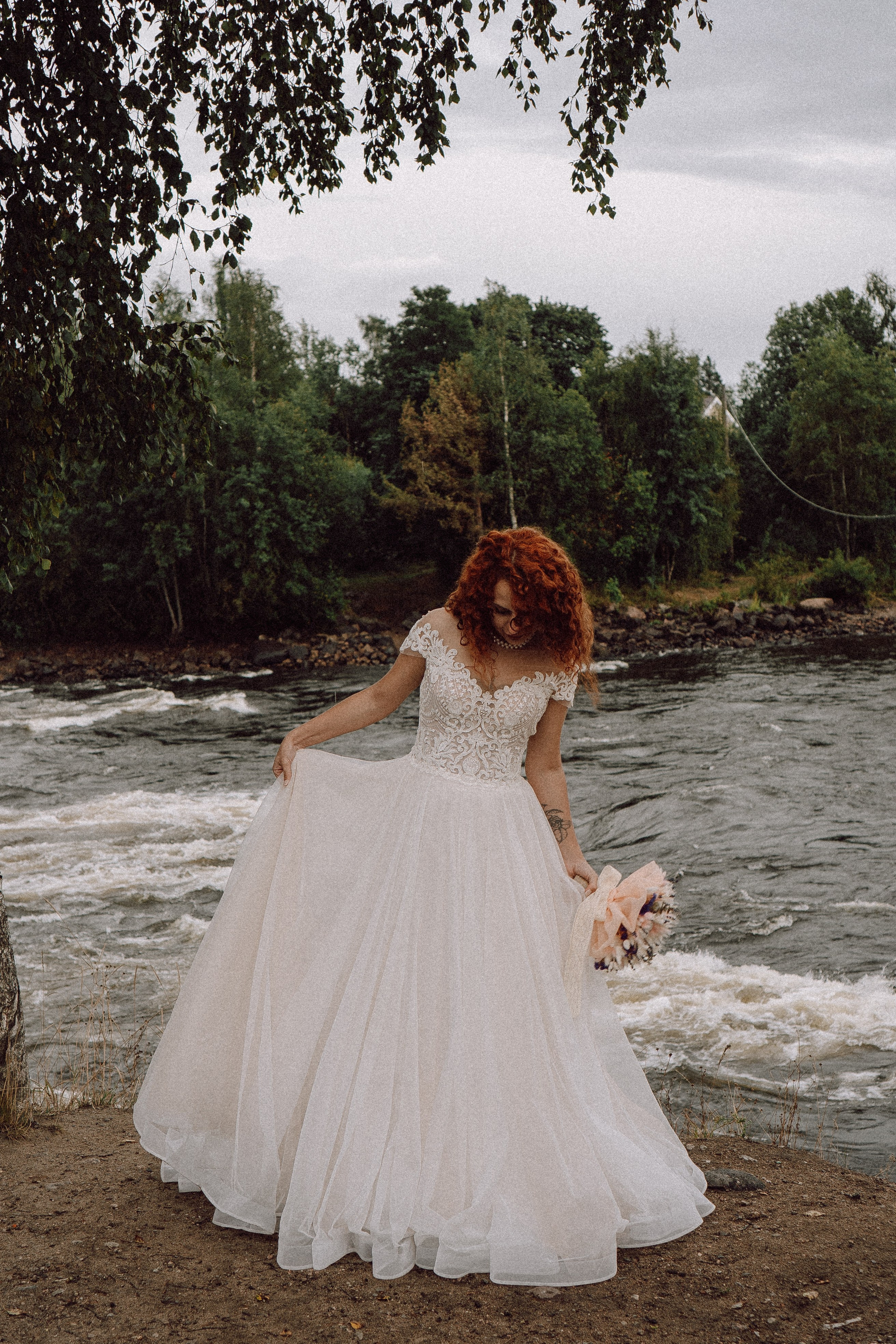 СВАДЕБНАЯ ФОТОСЕССИИЯ ПАРЫ В ГОРОДЕ ПРИОЗЕРСК В СОСНОВОМ ЛЕСУ И С ПИКАПОМ. Профессиональный фотограф, Санкт-Петербург — Виктория Богомолова