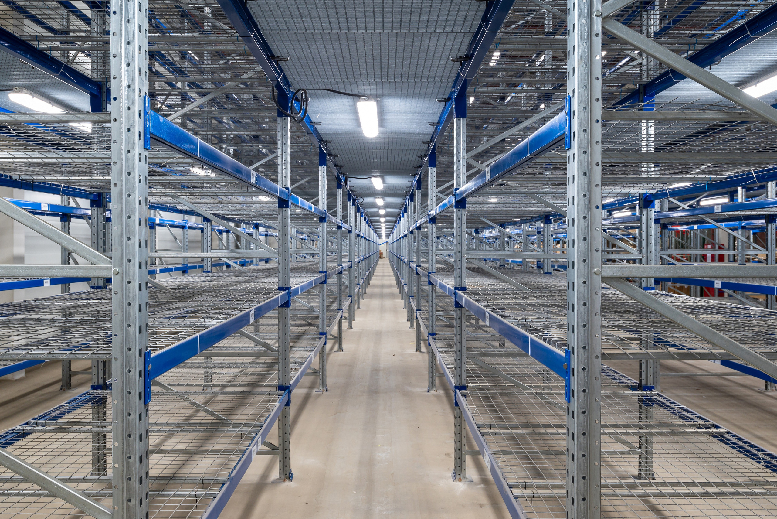 Электролэнд. Фотограф Анастасия Дерий. Каталожная фотосъёмка в Москве