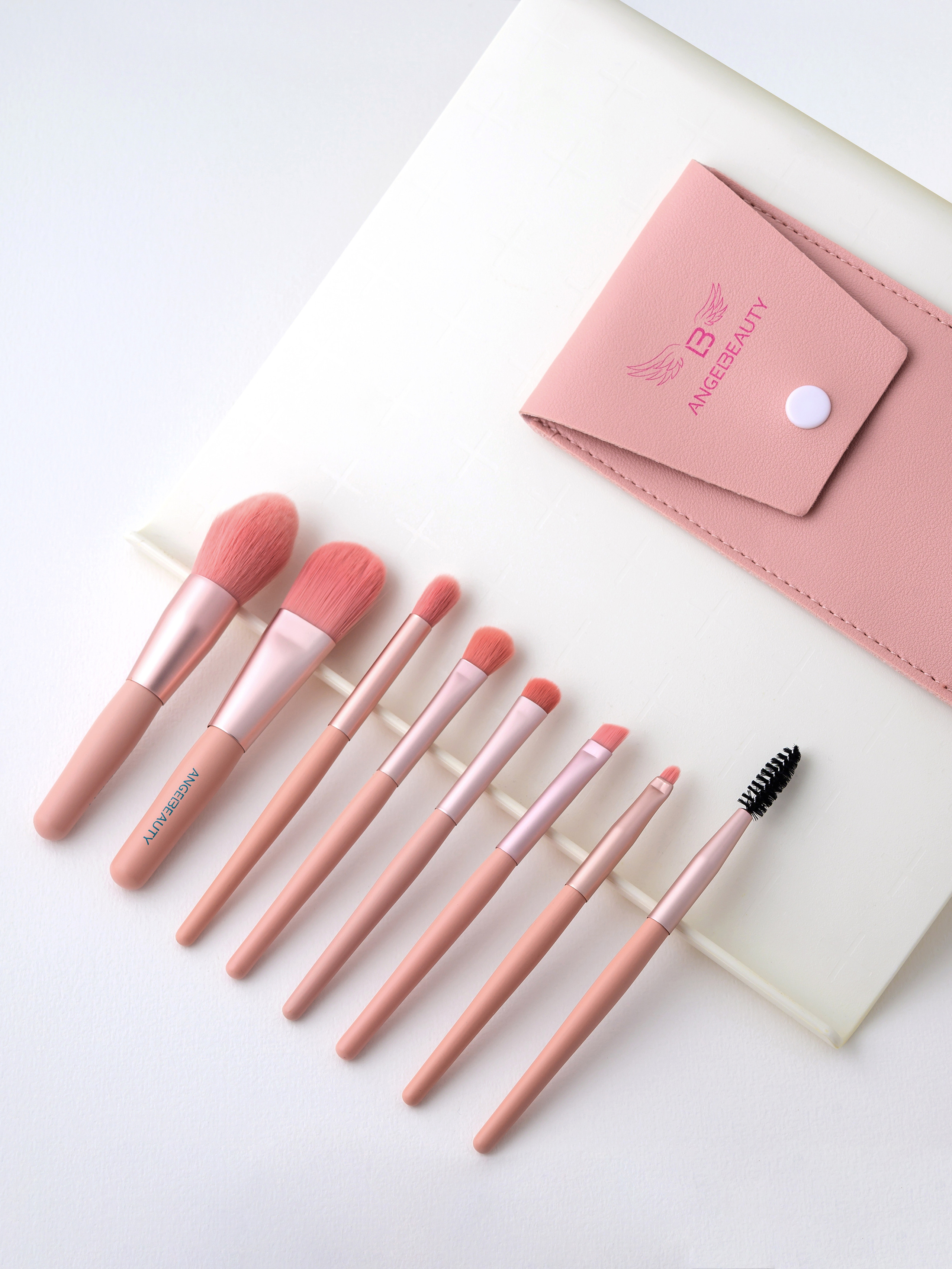 Макияж. Фотограф Анастасия Дерий. Каталожная фотосъёмка в Москве