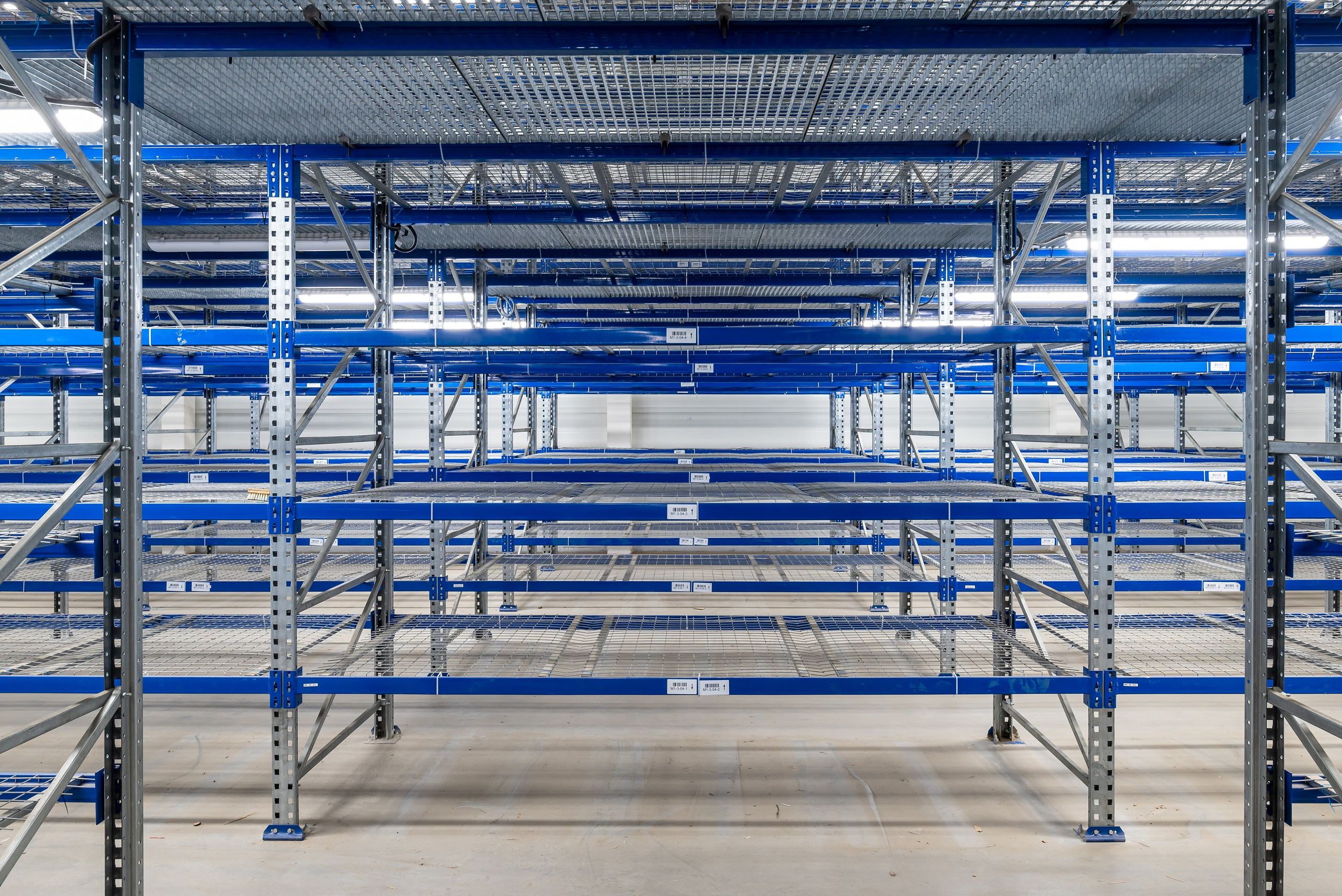 Электролэнд. Фотограф Анастасия Дерий. Каталожная фотосъёмка в Москве