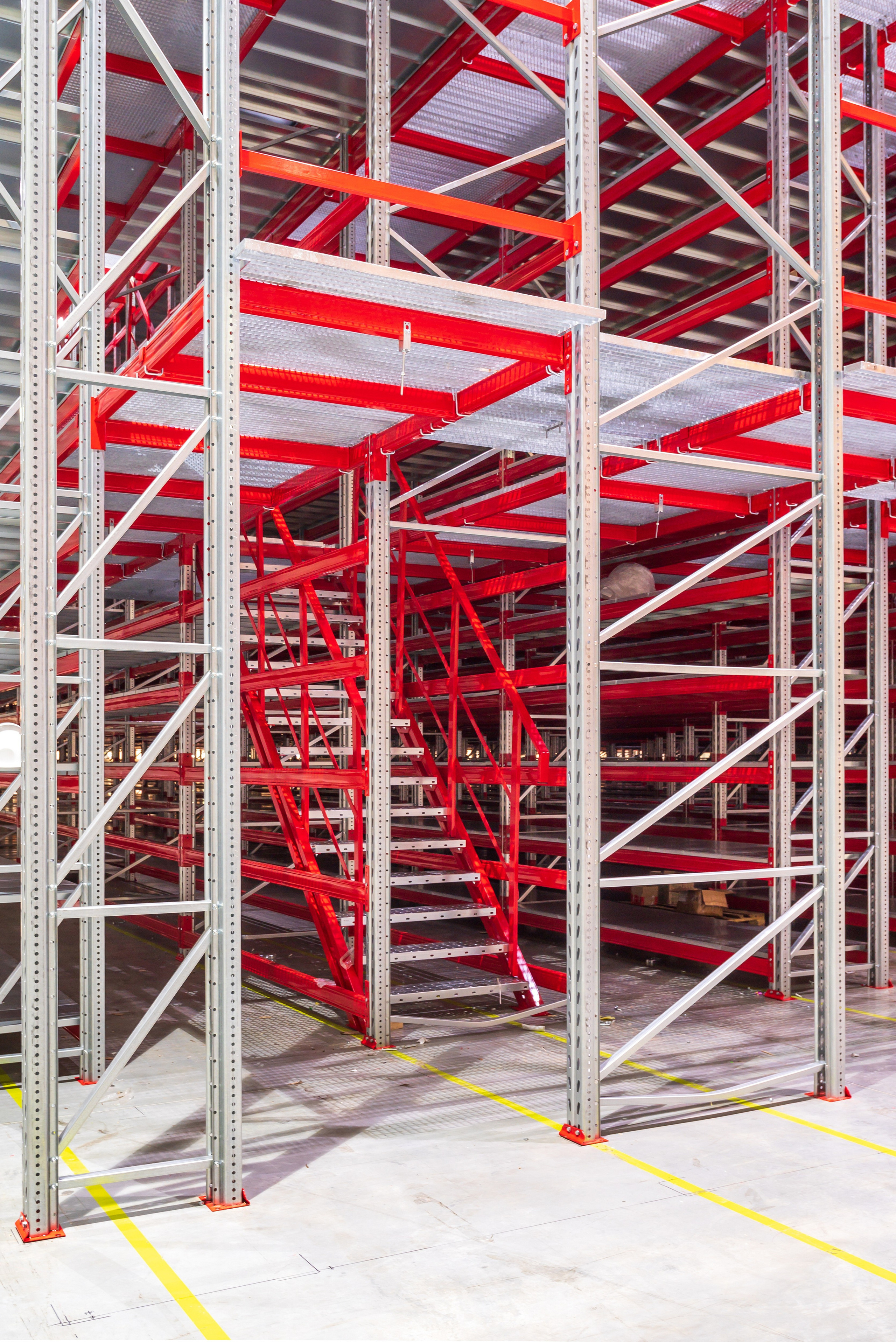 Склад Чехов. Фотограф Анастасия Дерий. Каталожная фотосъёмка в Москве