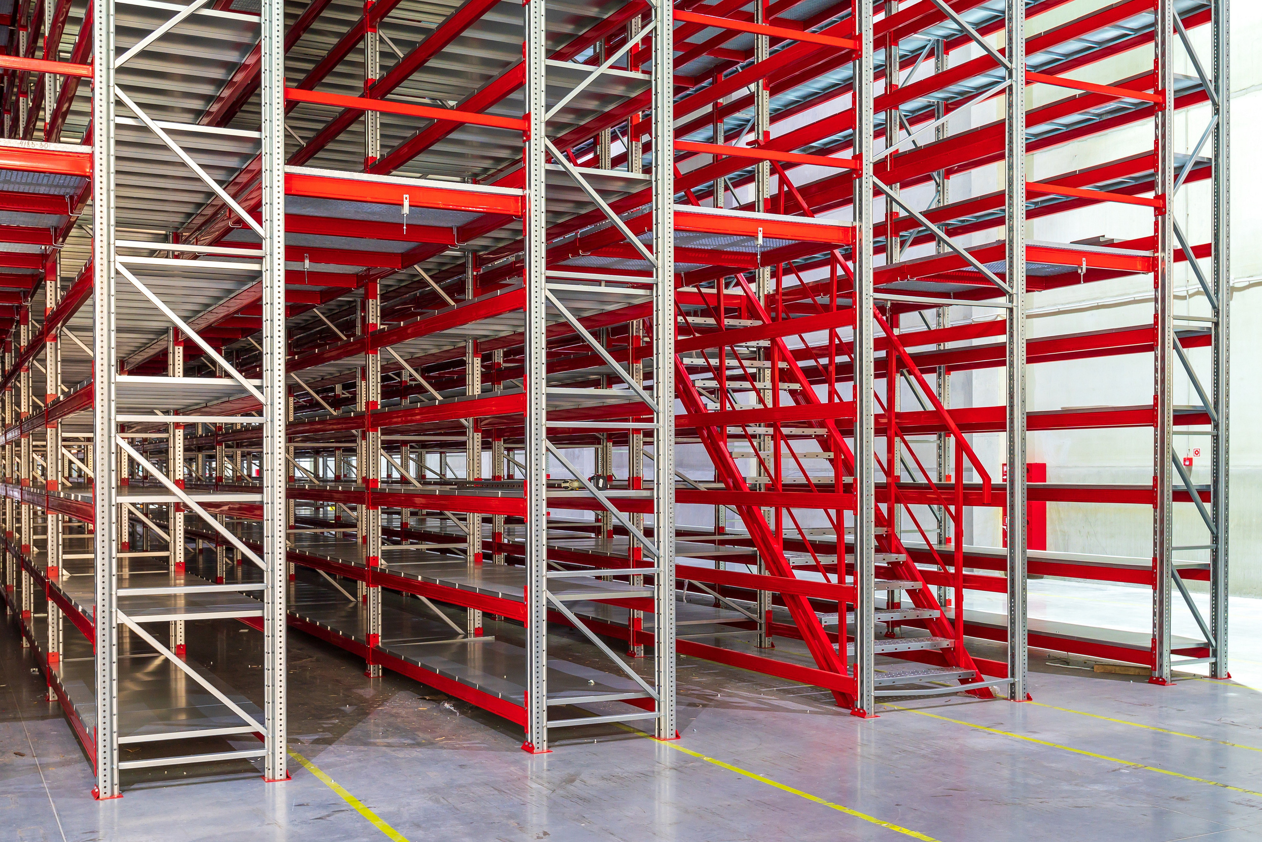 Склад Чехов. Фотограф Анастасия Дерий. Каталожная фотосъёмка в Москве