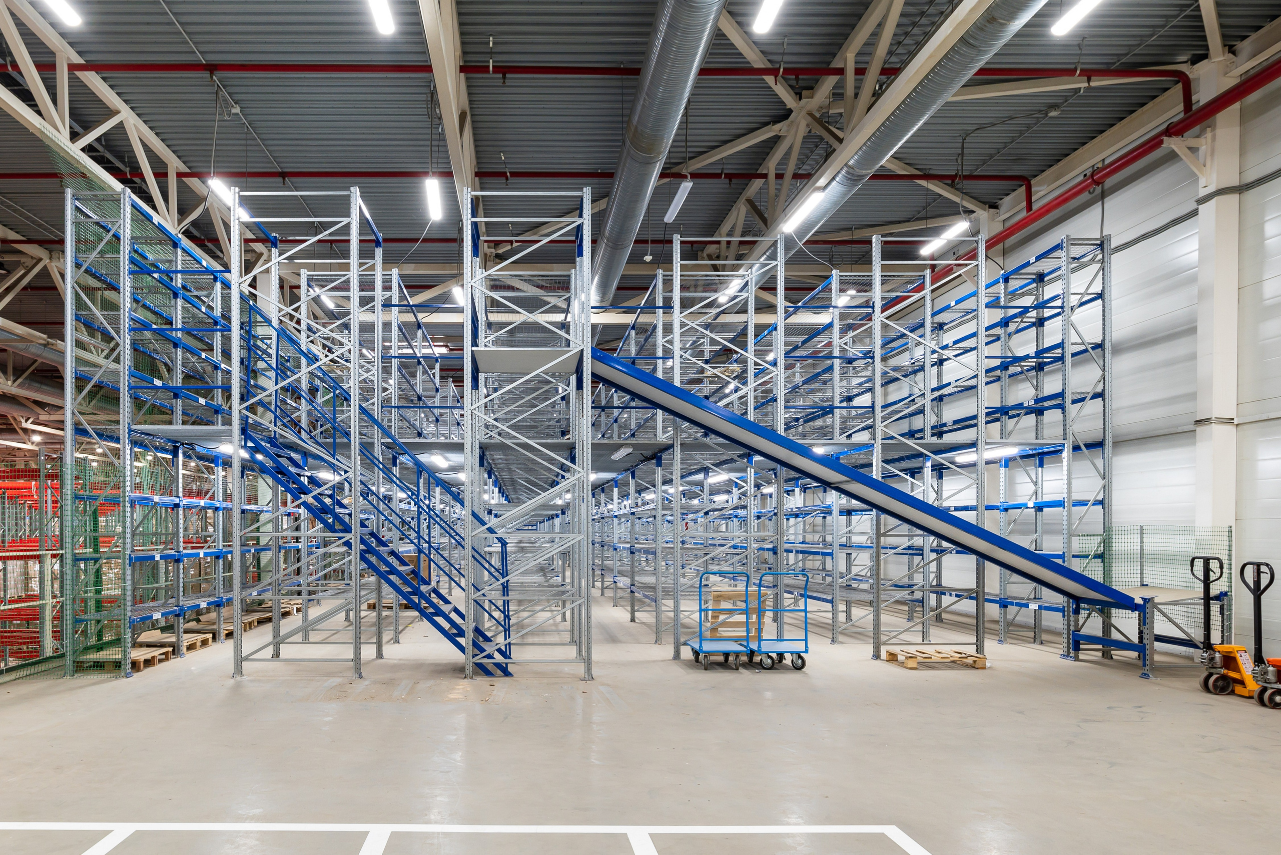 Электролэнд. Фотограф Анастасия Дерий. Каталожная фотосъёмка в Москве