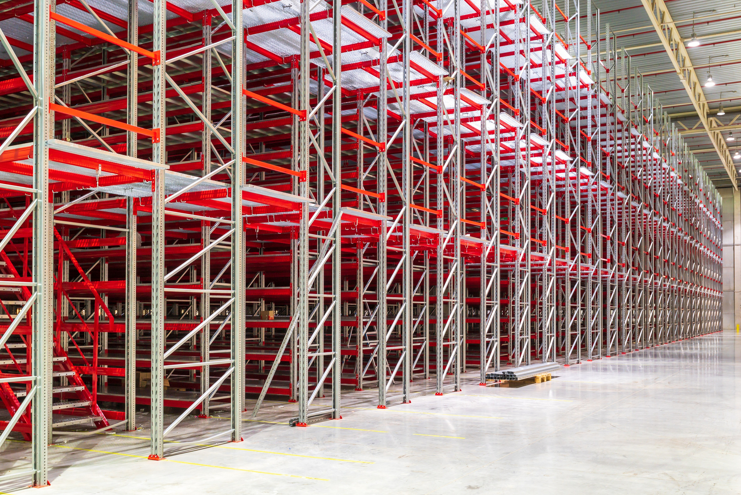 Склад Чехов. Фотограф Анастасия Дерий. Каталожная фотосъёмка в Москве