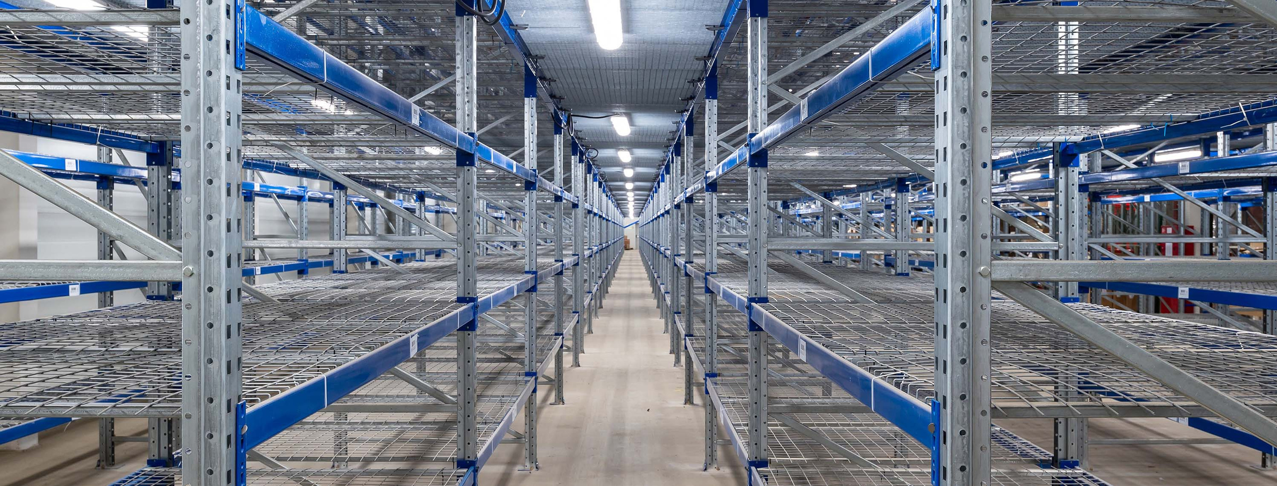 Промышленная фотосъёмка. Складские помещения, производства. Фотограф Анастасия Дерий. Каталожная фотосъёмка в Москве