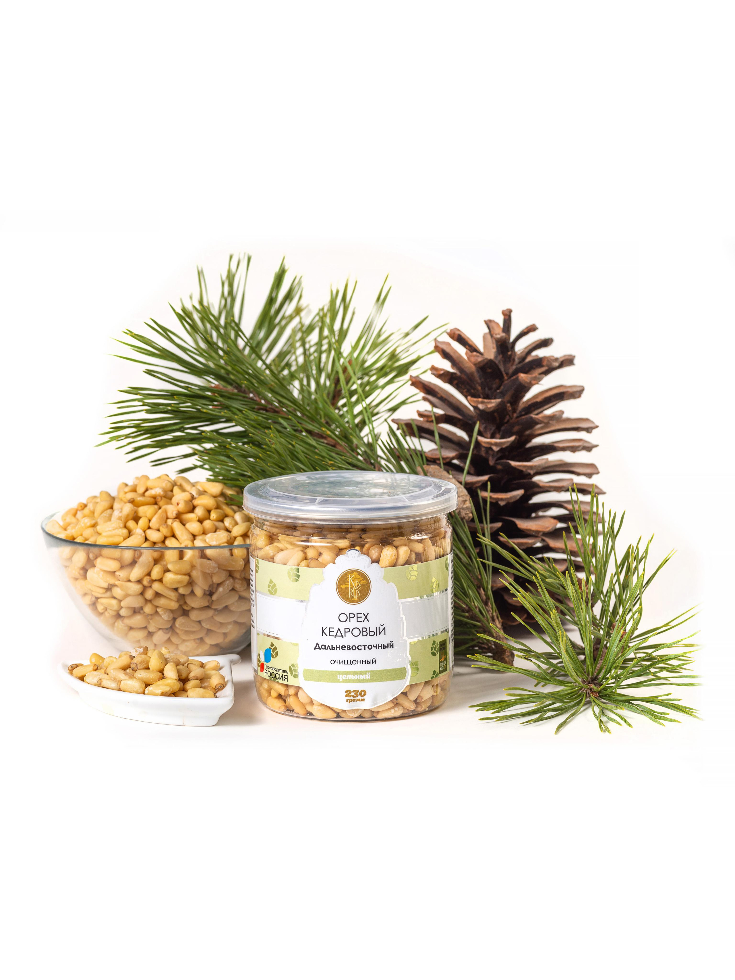 Орехи Kedrus на белом фоне. Фотограф Анастасия Дерий. Каталожная фотосъёмка в Москве