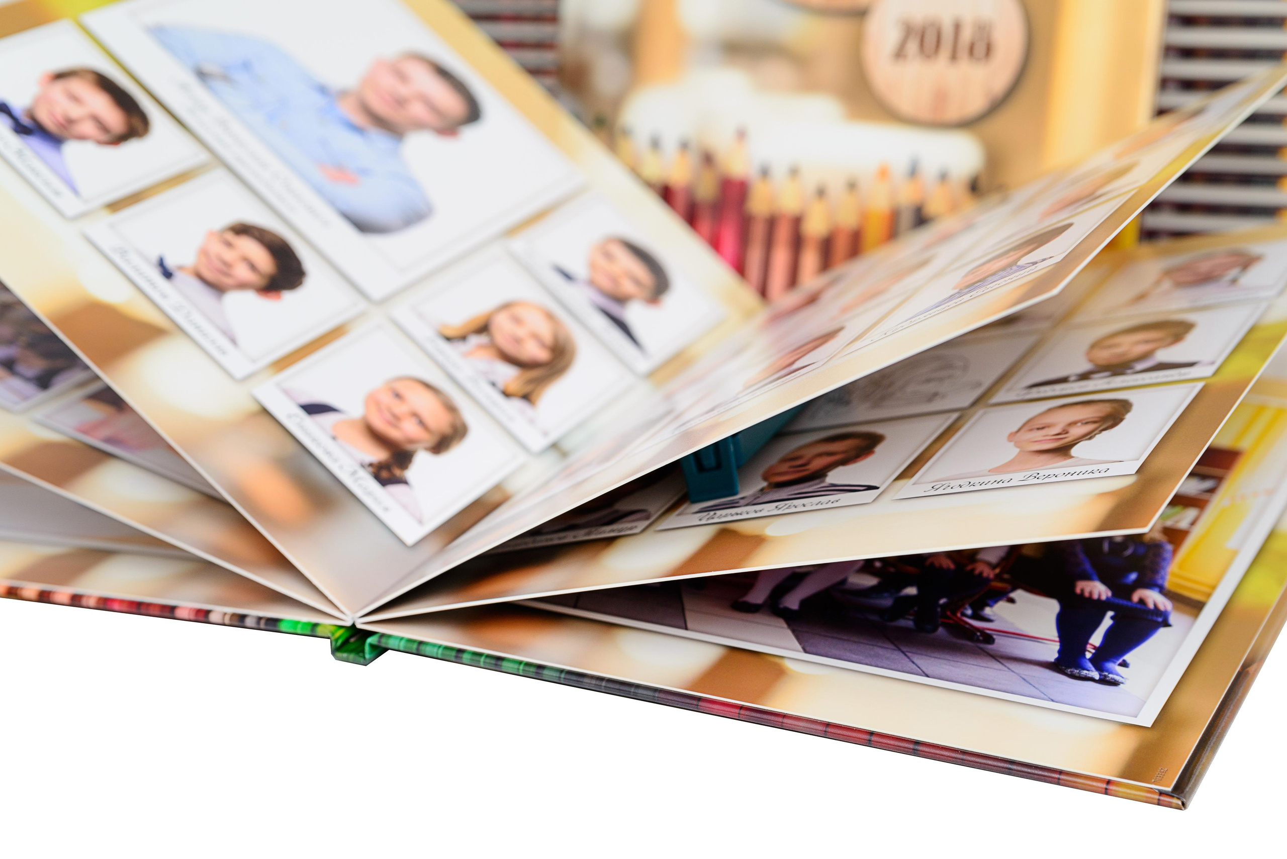 Школьный фотоальбом «Цветные карандаши». Фотограф Анастасия Дерий. Каталожная фотосъёмка в Москве