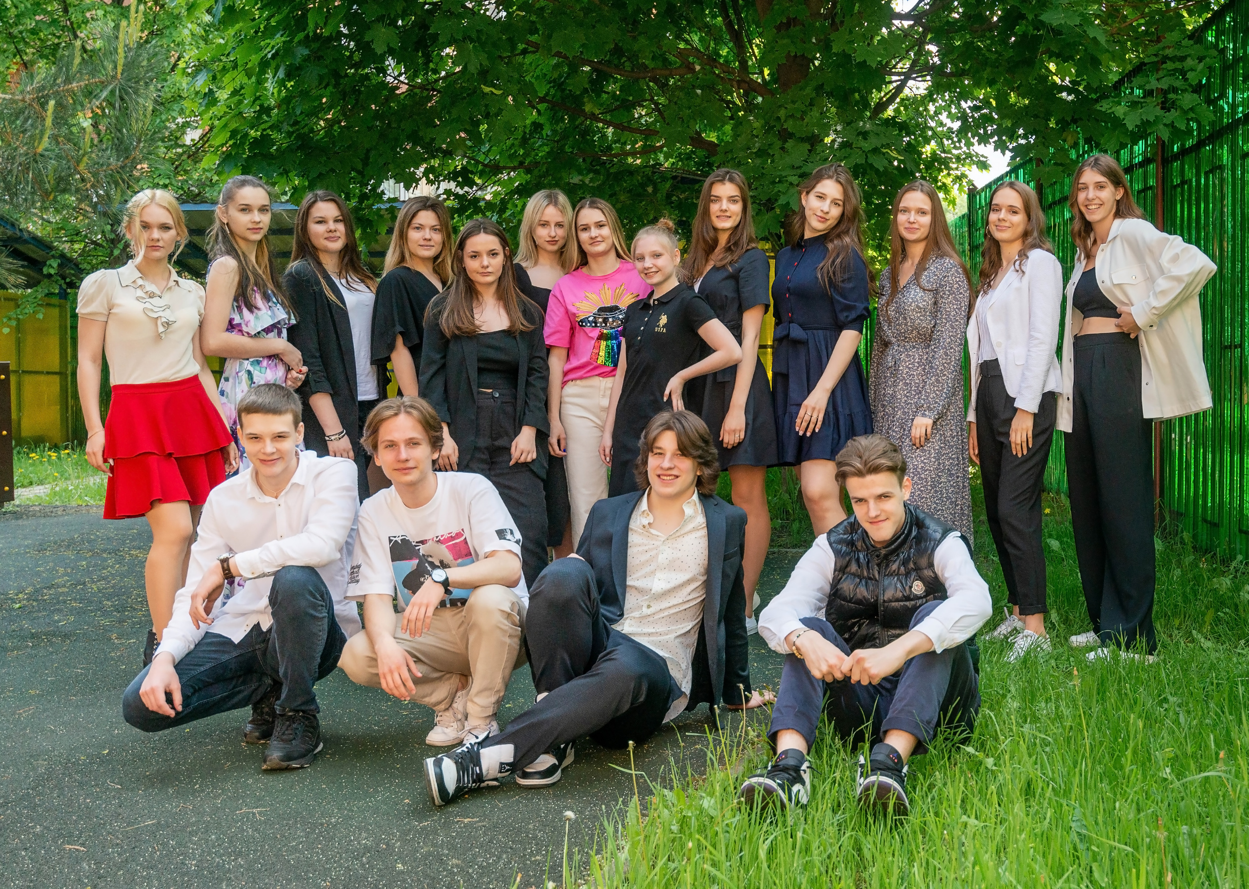 Выпускной альбом «Школьная весна». Фотограф Анастасия Дерий. Каталожная фотосъёмка в Москве