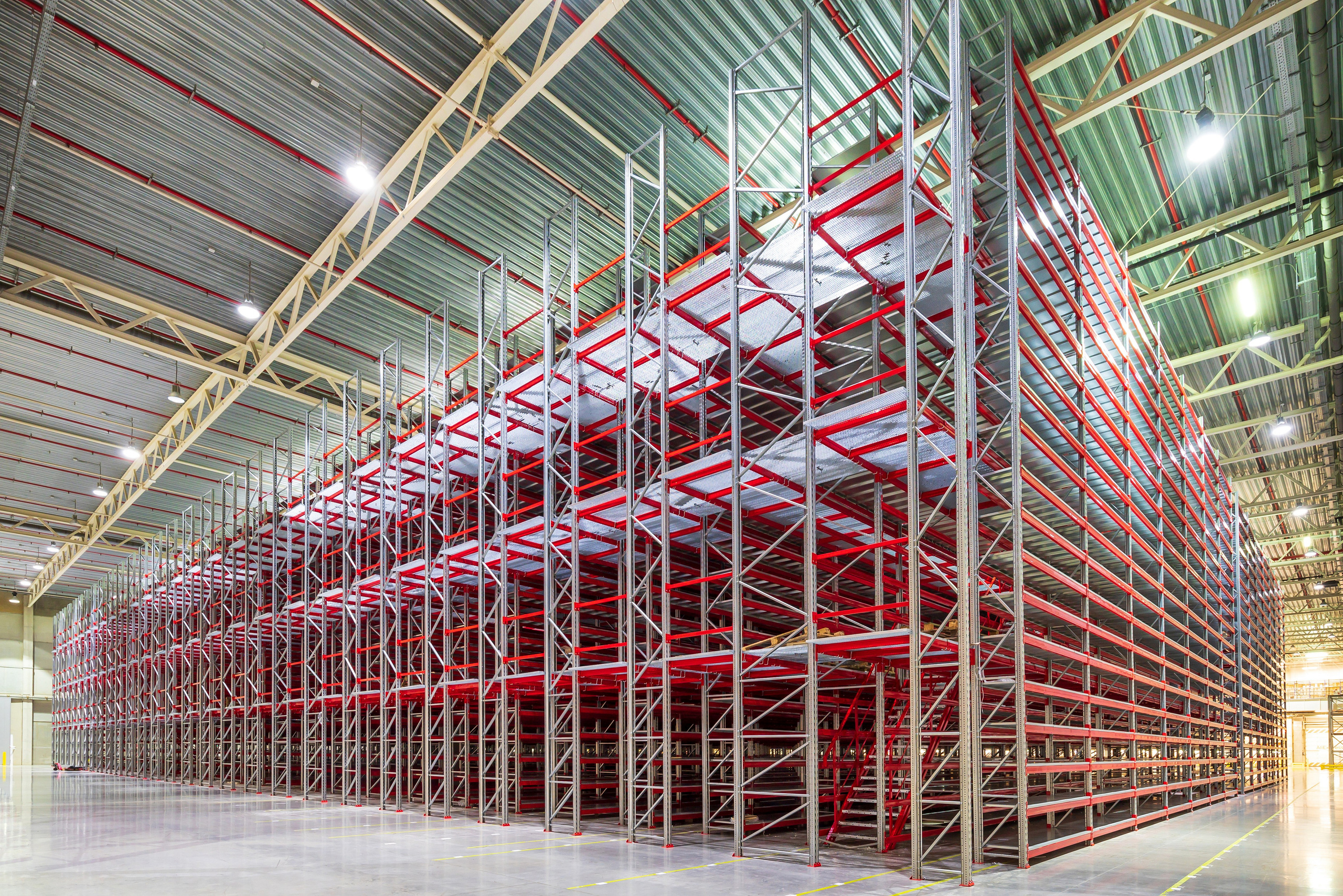 Склад Чехов. Фотограф Анастасия Дерий. Каталожная фотосъёмка в Москве