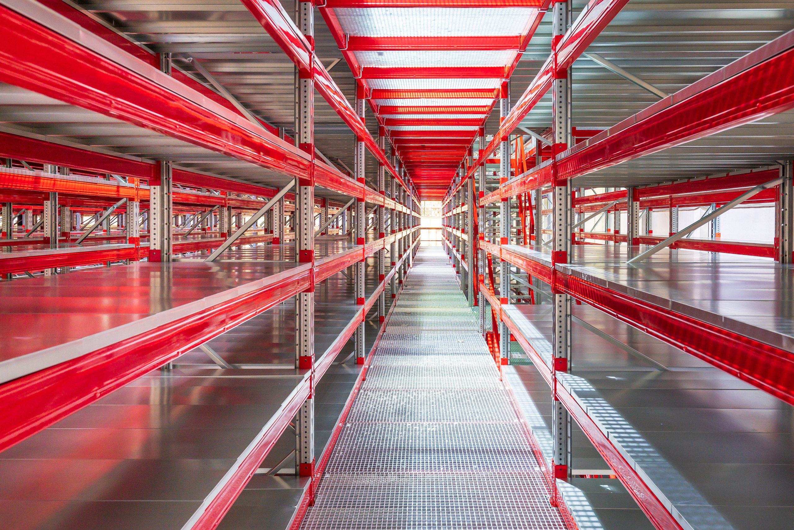 Склад Чехов. Фотограф Анастасия Дерий. Каталожная фотосъёмка в Москве