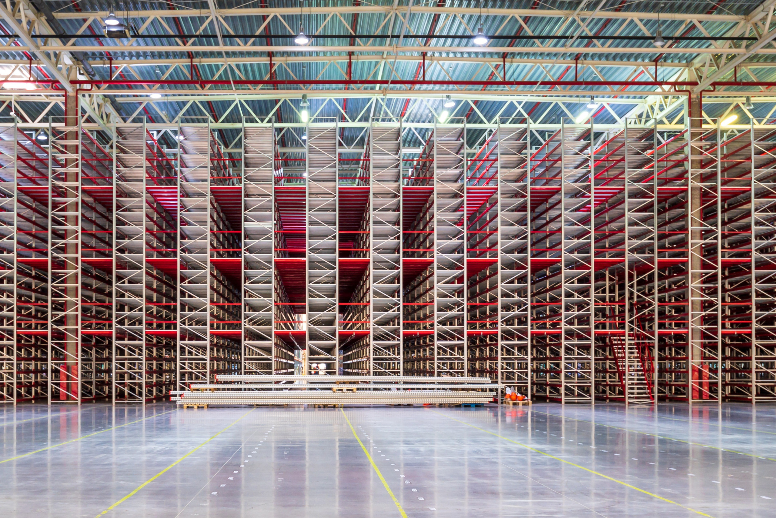 Склад Чехов. Фотограф Анастасия Дерий. Каталожная фотосъёмка в Москве