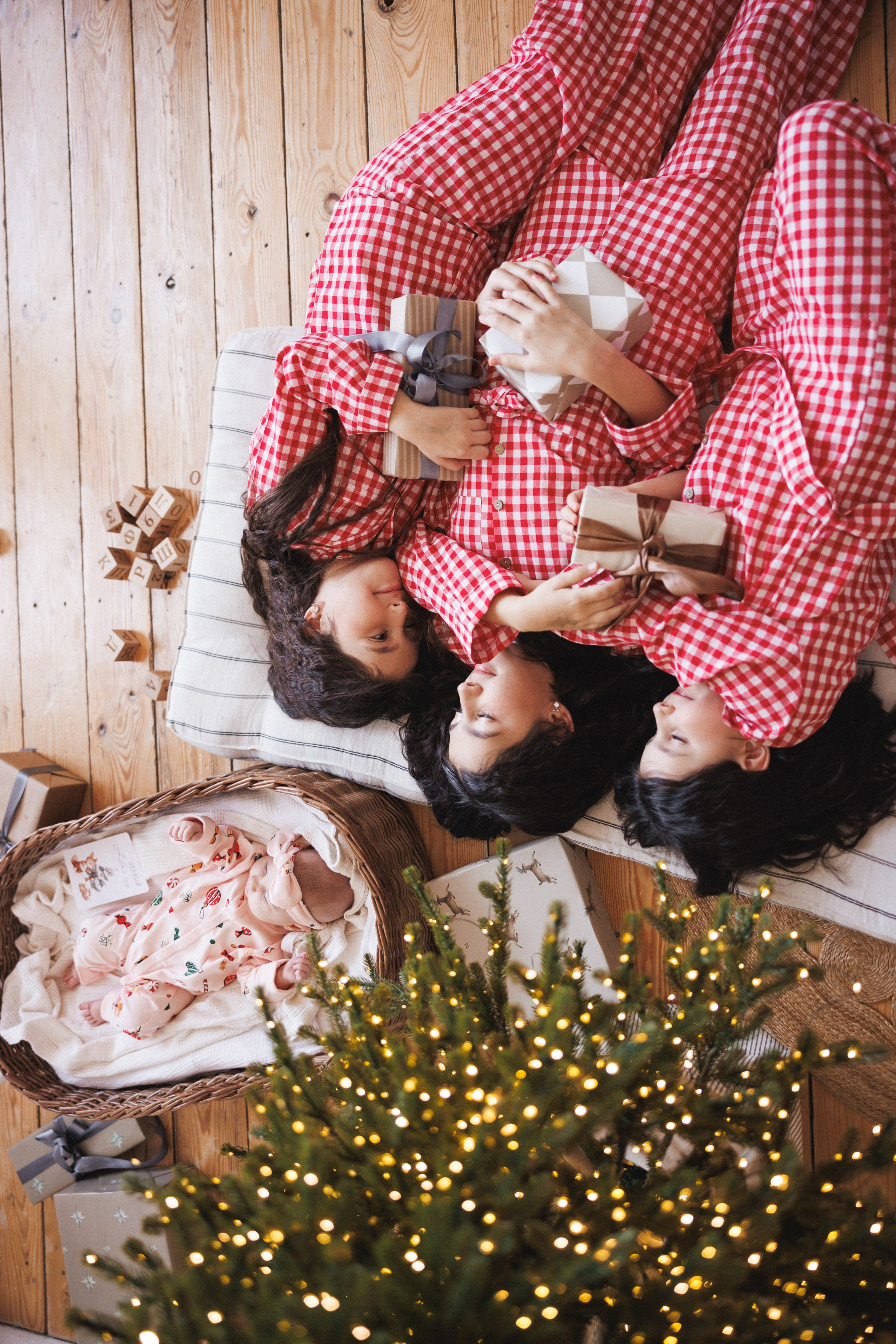 Новогодняя фотосессия в фотостудии «Space JOBS» , город Краснодар. Семейный и детский фотограф в Краснодаре Анна Трашкова