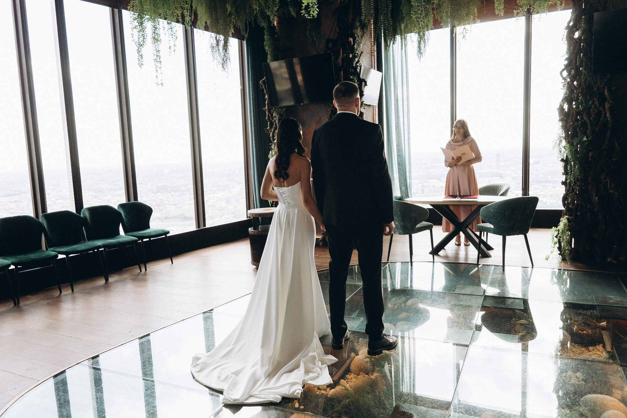 Свадебная фотосъемка в ресторане Birds. Сергей Гладков свадебный фотограф в Москве