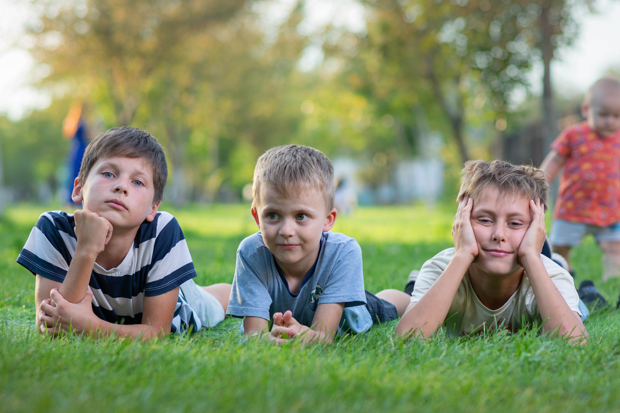 Парк семейная фото сессия. Семейный и детский фотограф в Атырау Доскалиев Ринат