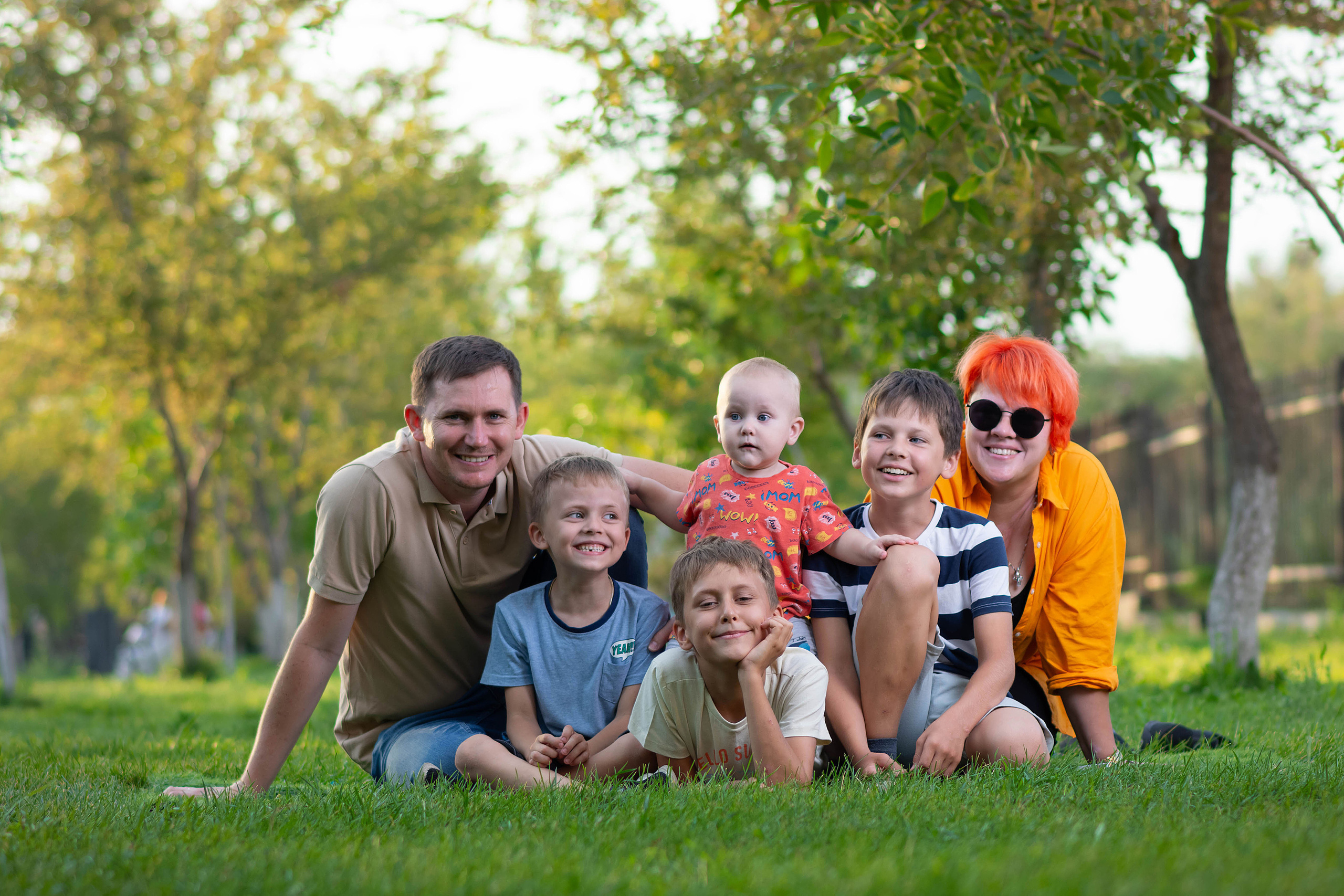 Парк семейная фото сессия. Семейный и детский фотограф в Атырау Доскалиев Ринат