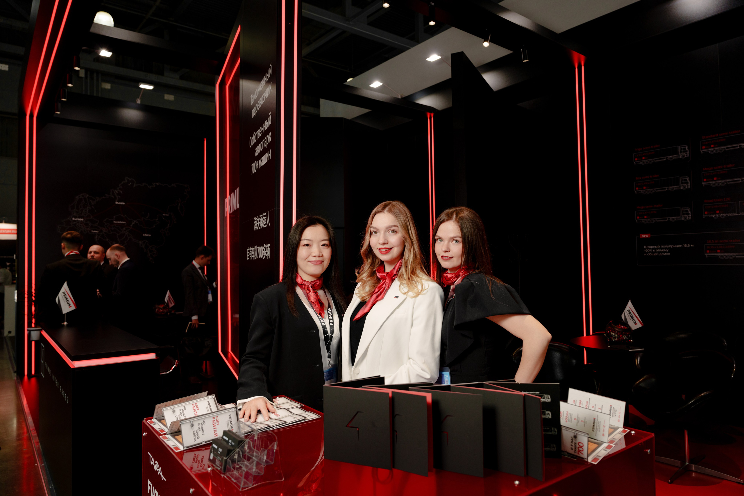 Репортажный фотограф на экспо Крокус. Репортажный фотограф Москва Сергей Дружинин