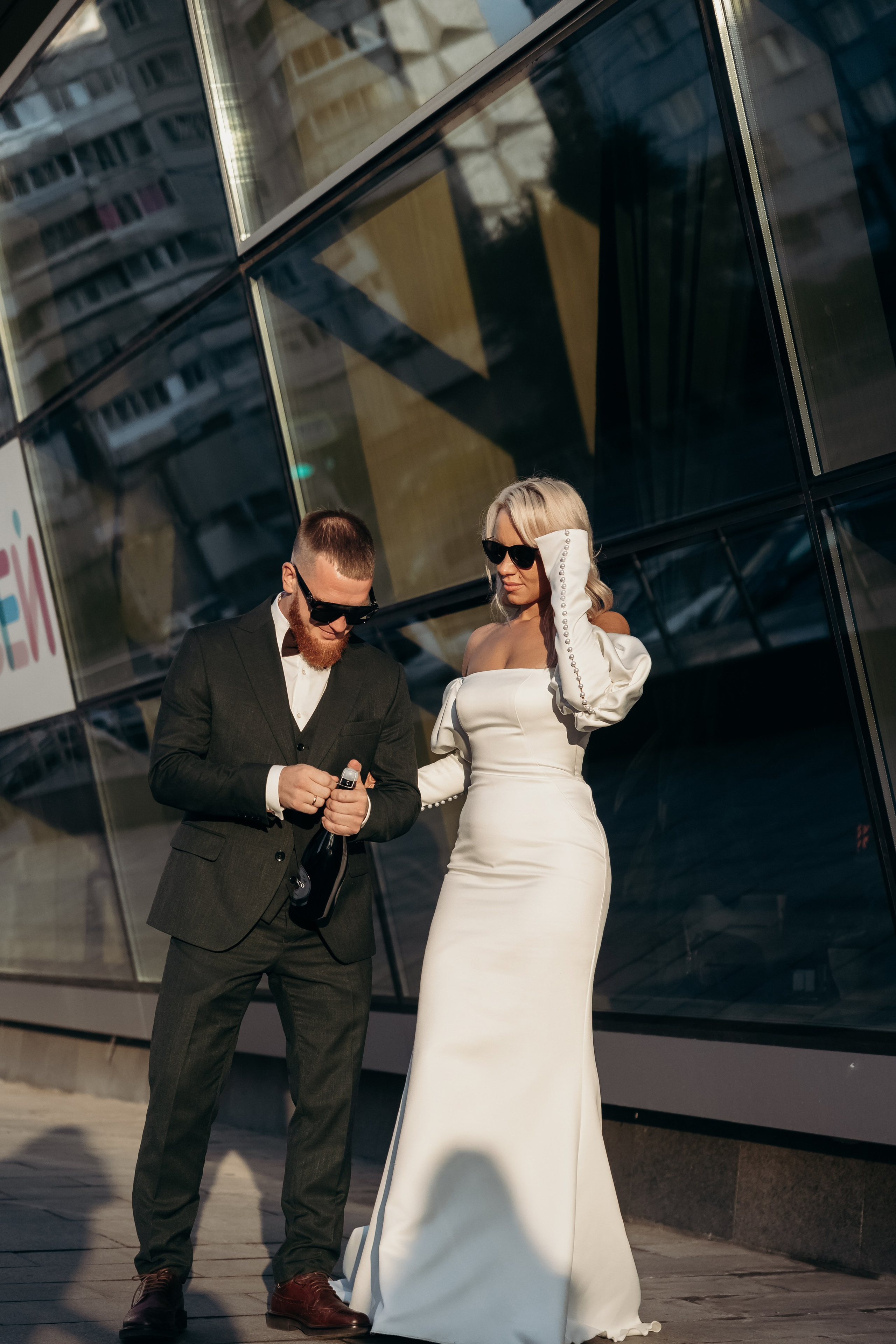 Александр и Елена (сборы, ресторан). Фотограф свадебный семейный в Красноярске Шукшина Наталья