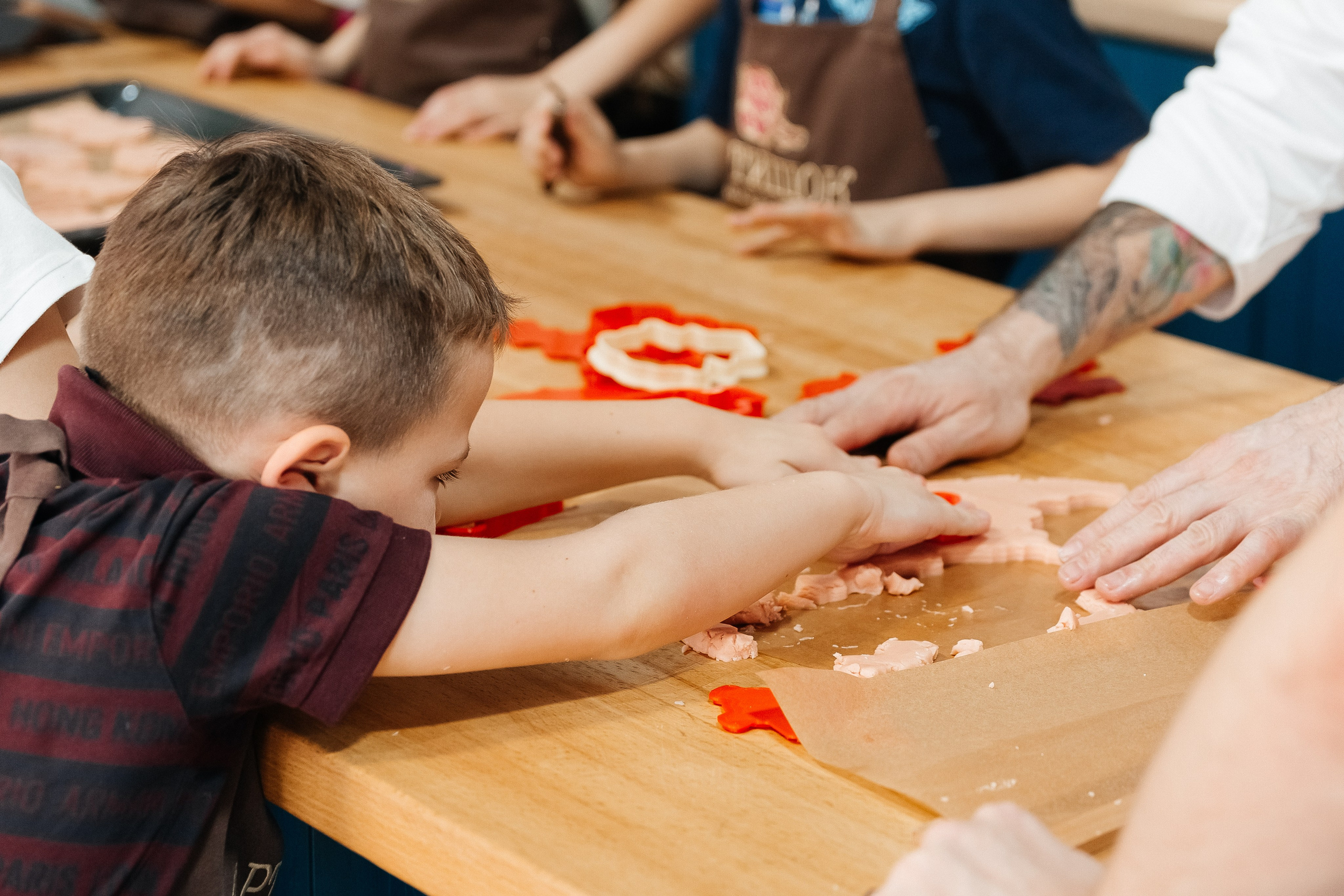 Детский мастер-класс в «АРТиШОК». Фотограф Кемерово | Сергей
