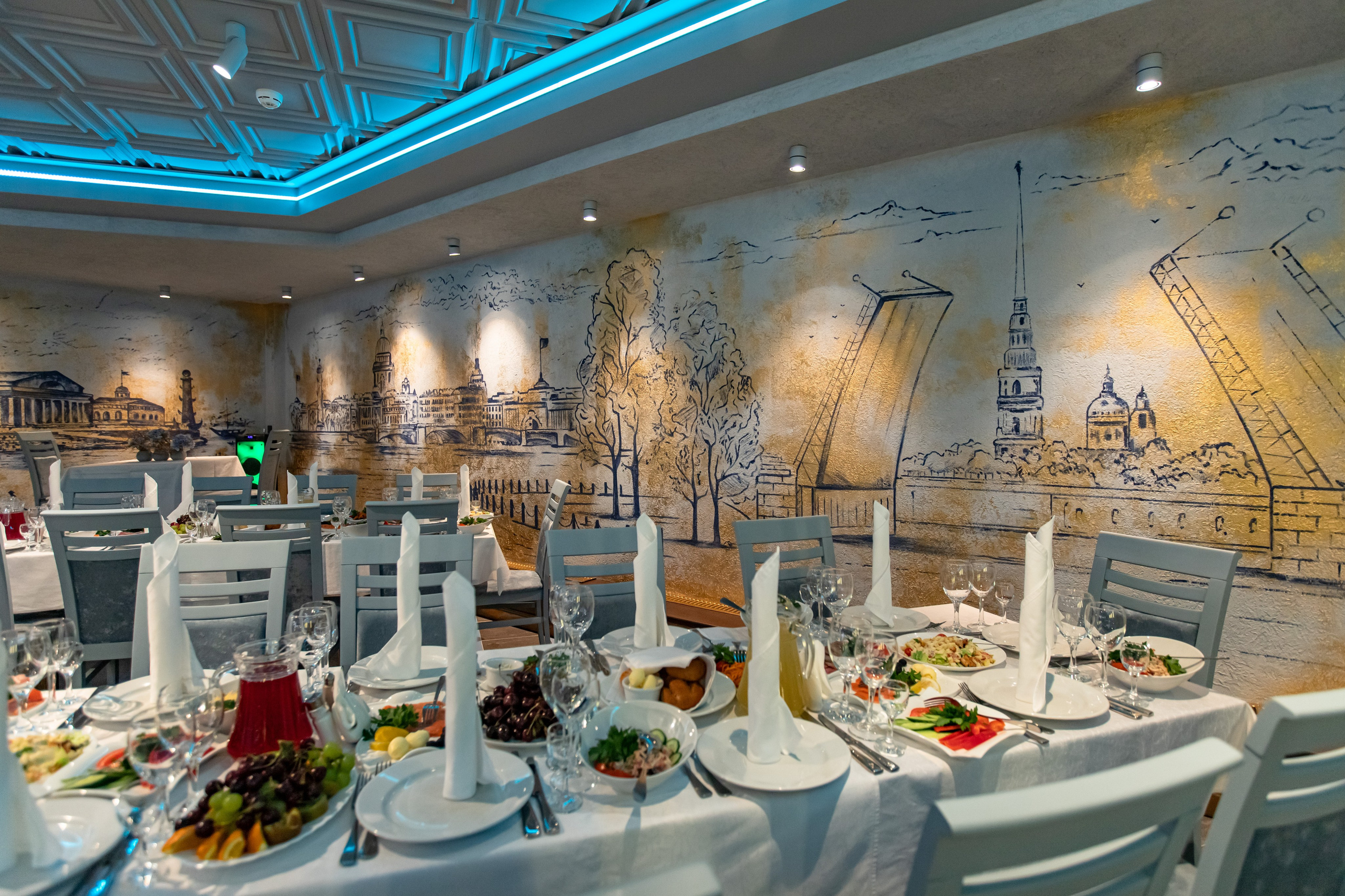 Банкетный зал при отеле «Нептун». Фотограф Махлаева Виктория/Санкт-Петербург