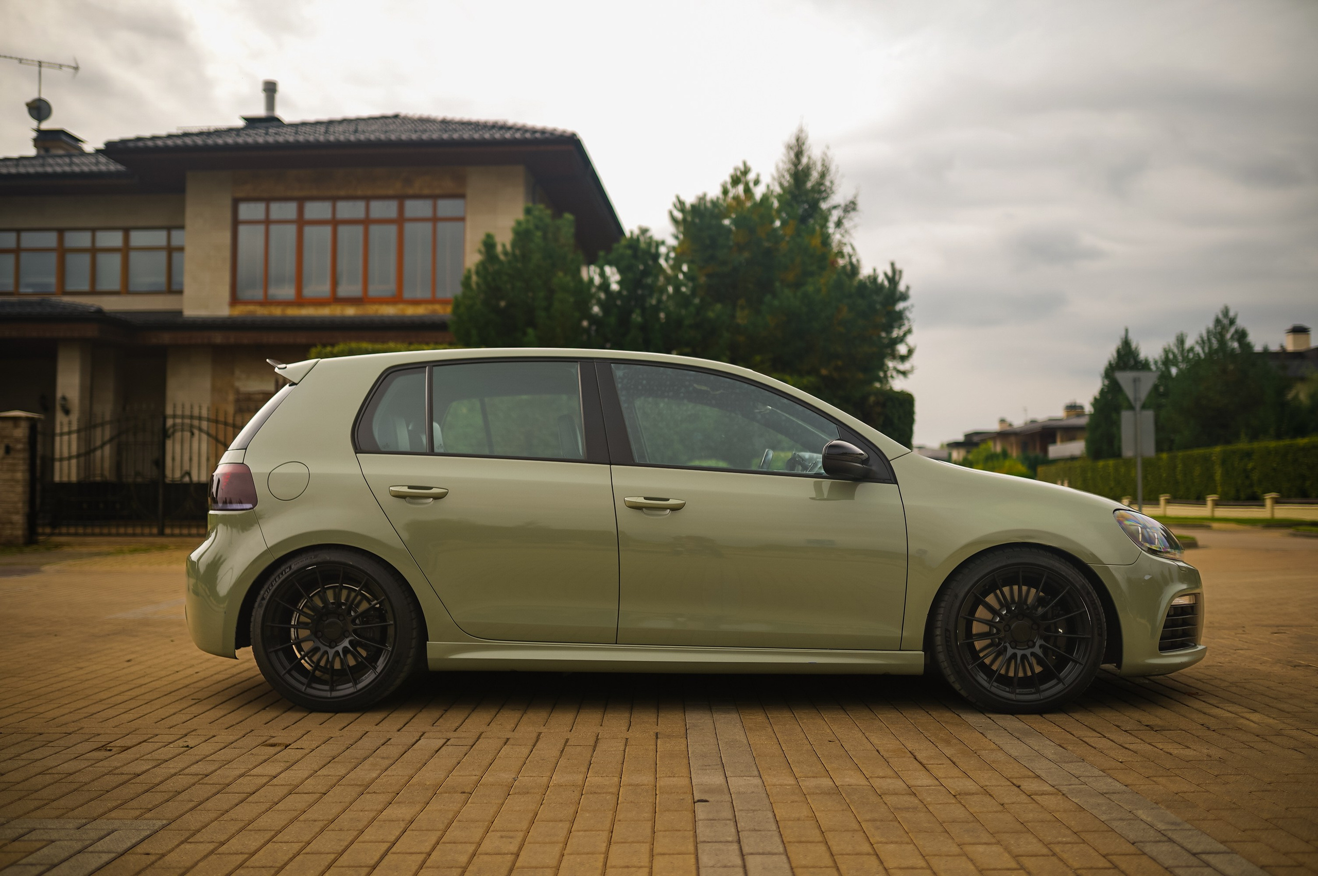 Съёмка автомобилей на продажу. Автомобильный фотограф в Москве | Базилев Александр