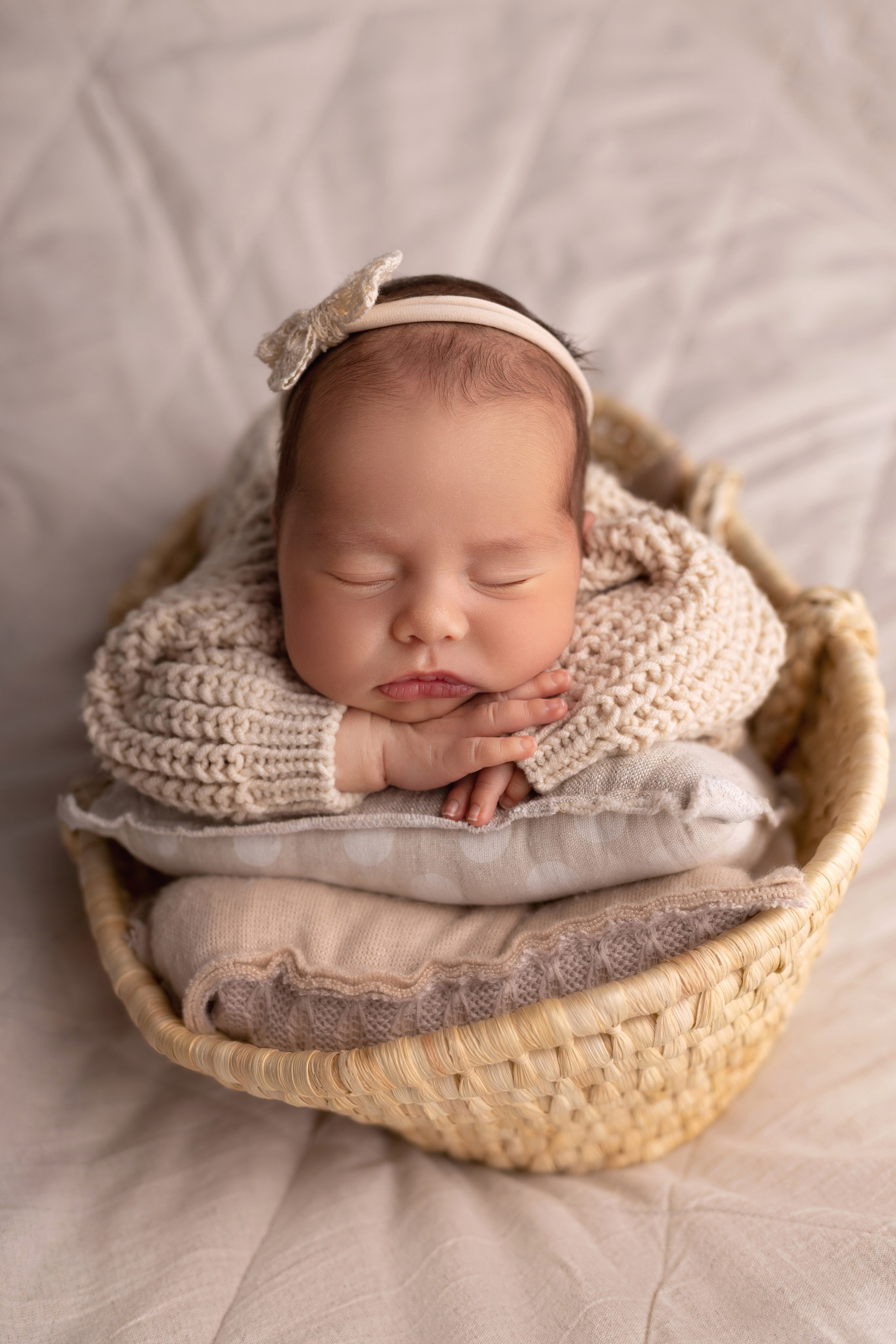 Newborn съемка в стиле Лайф. Фотограф новорожденных малышей в Омске и Омской области Эльвира Камаева