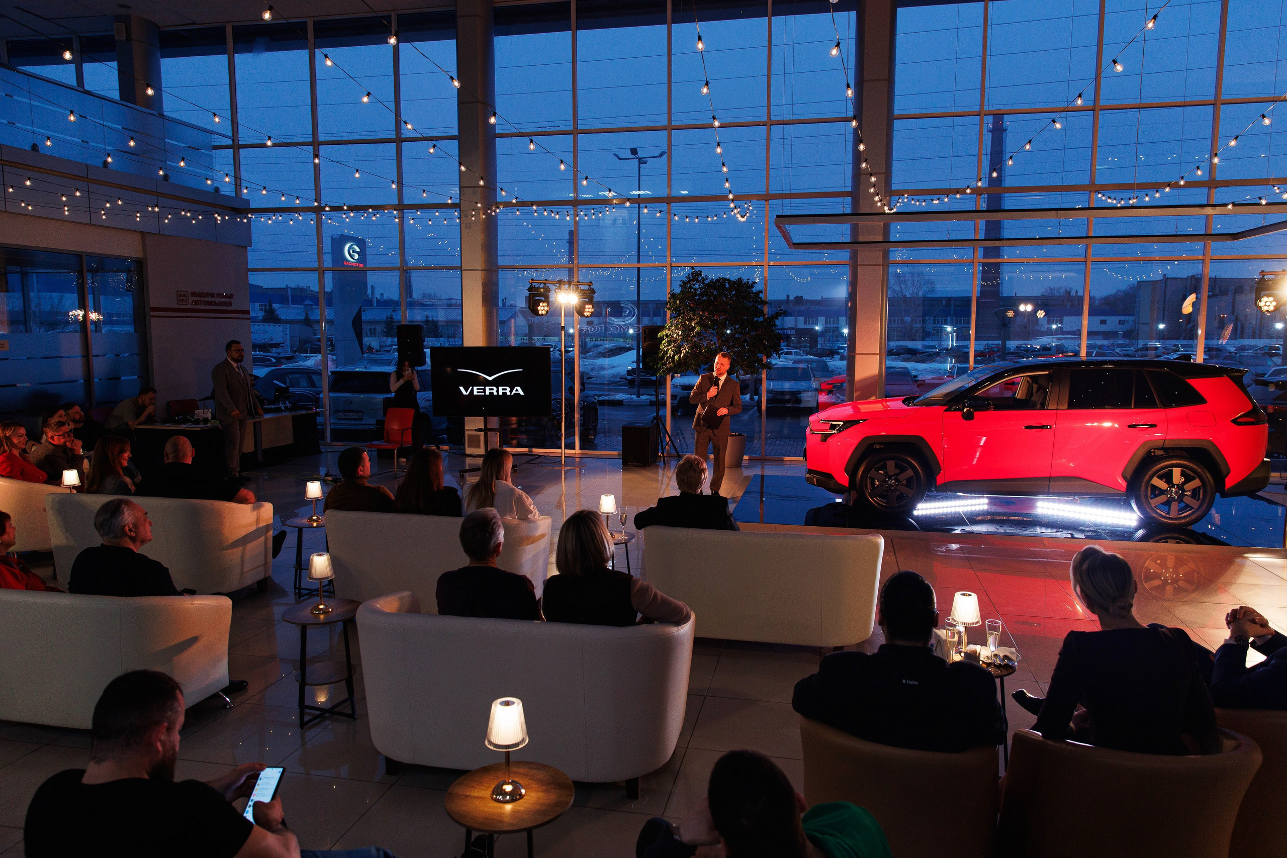 Презентация новой Toyota RAV4. Репортажный и свадебный фотограф в Уфе Павел Кожевников