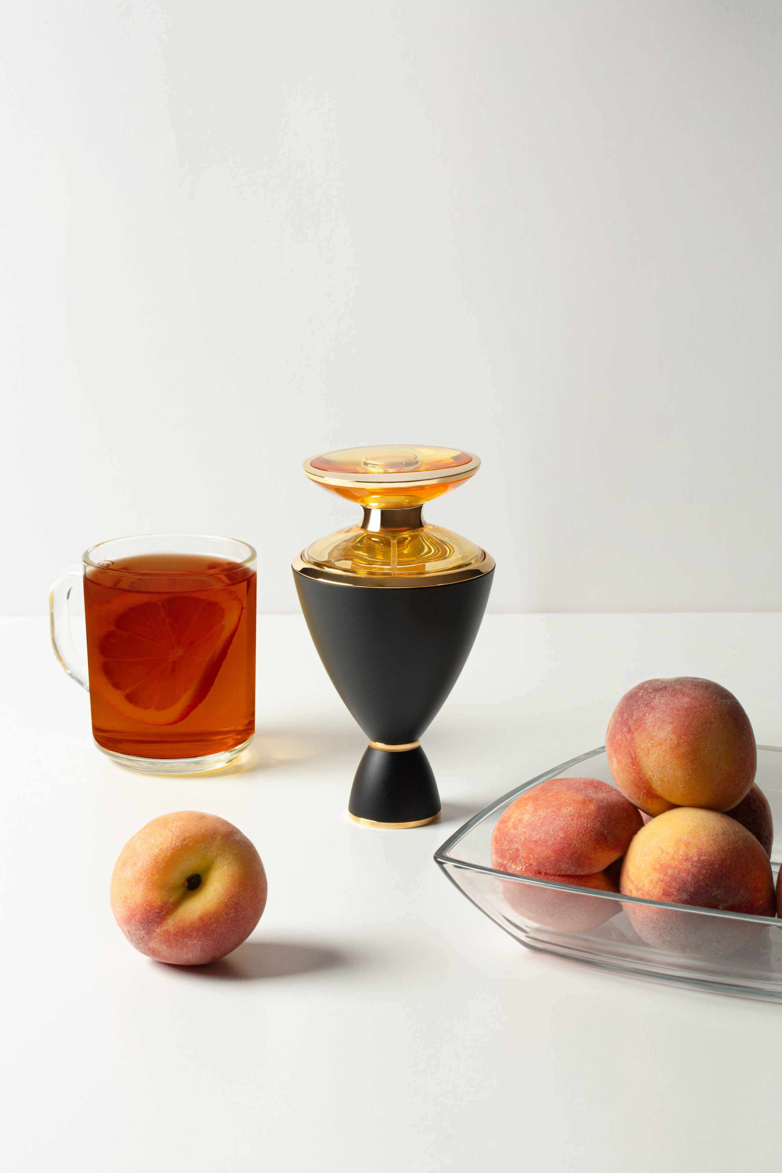 Художественная обработка парфюмов | Студия SVITHART