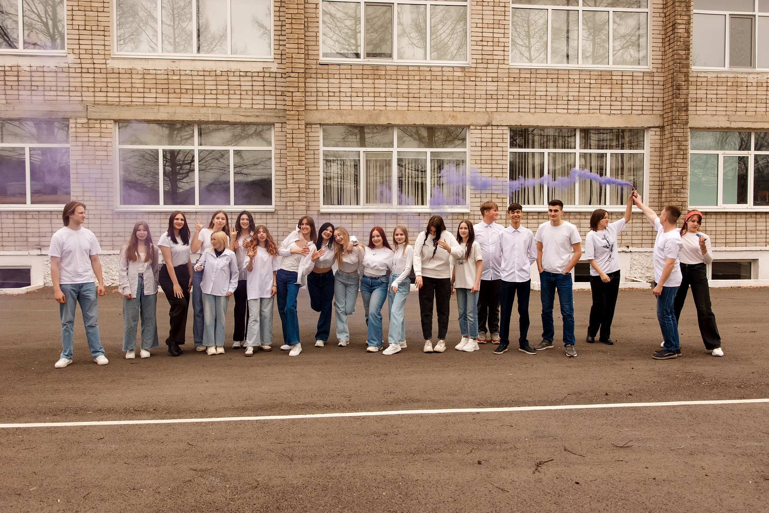 11 класс с. Барабаш. Фотограф Любовь Корниенко, Примоский край