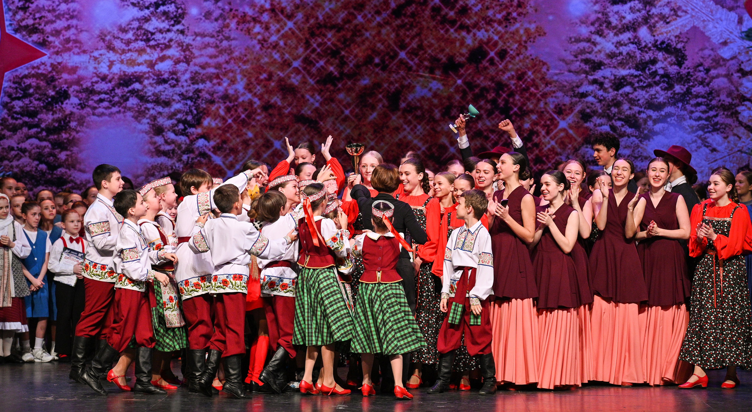 14.11.2024 «Новогодний Звездопад Талантов» Фестивальное движение «Шаг к мечте» г. Москва. Медиастудия Фото Концепт