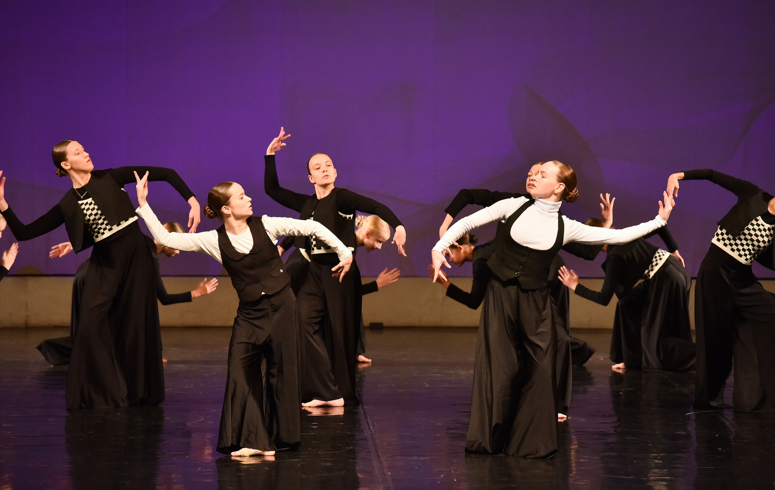 01.12.2024 Фестиваль хореографического искусства «АРТ-КОМПАС. СЕВЕРО-ЗАПАД» г. Спб. Медиастудия Фото Концепт