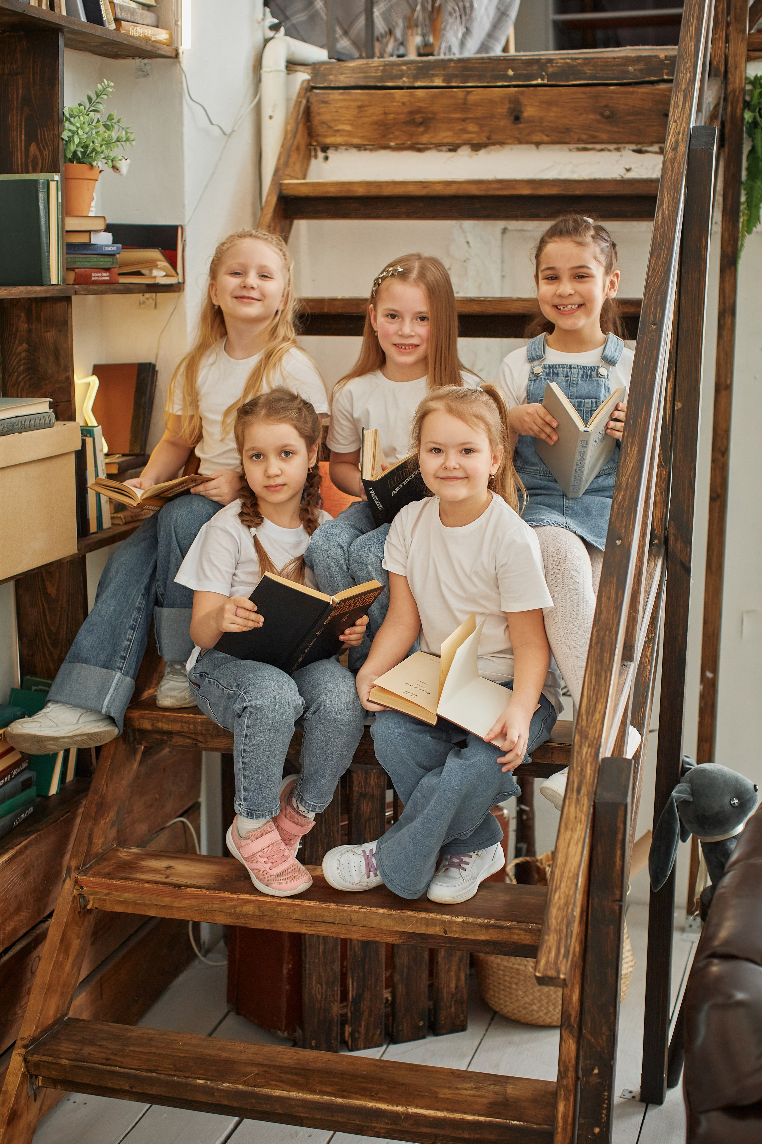 Групповые. Выпускные альбомы в городе Курган для всех