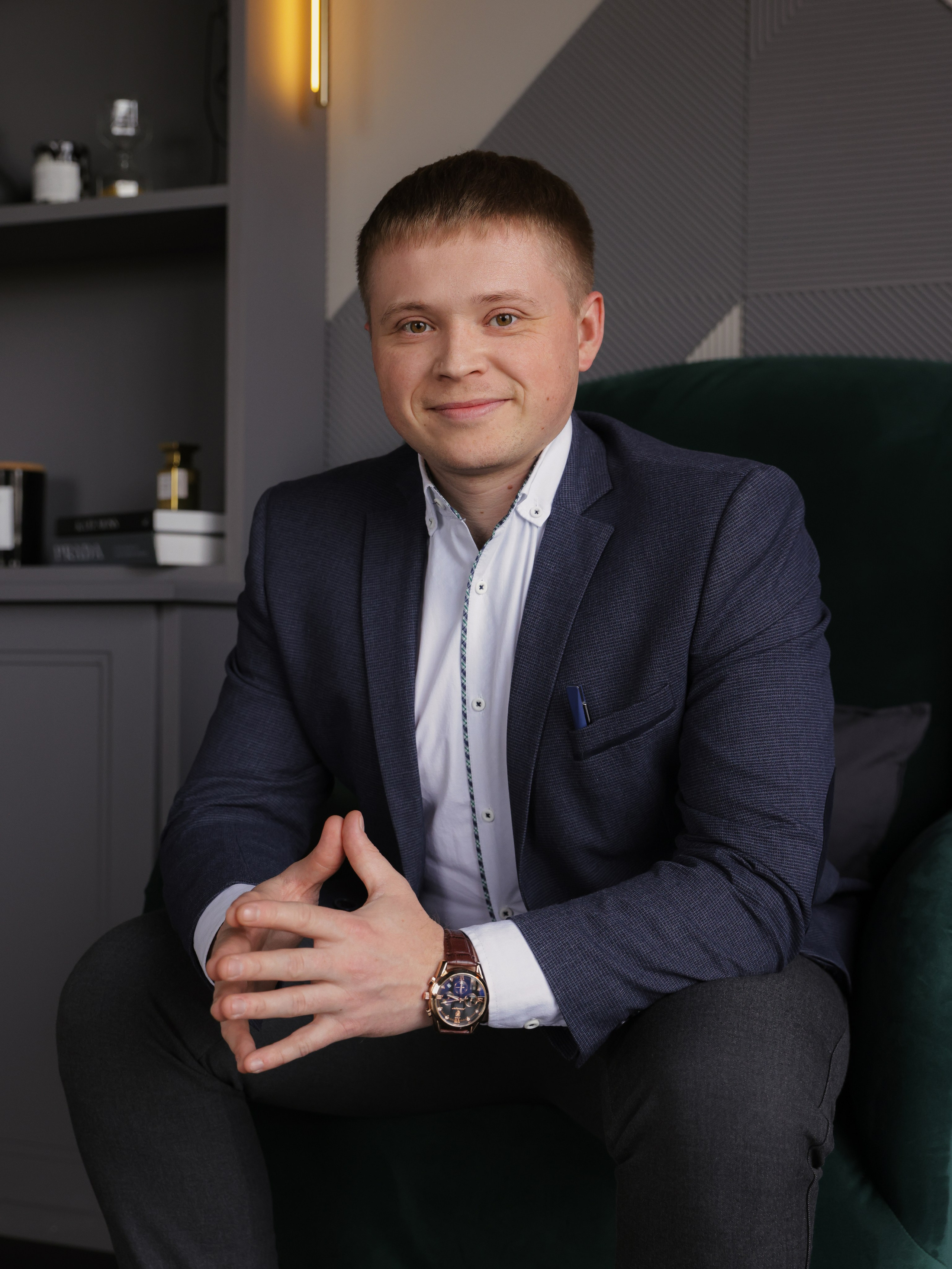 Топ-риэлтор Тюмени Максим. Мультифотограф Динара Ахмедзянова