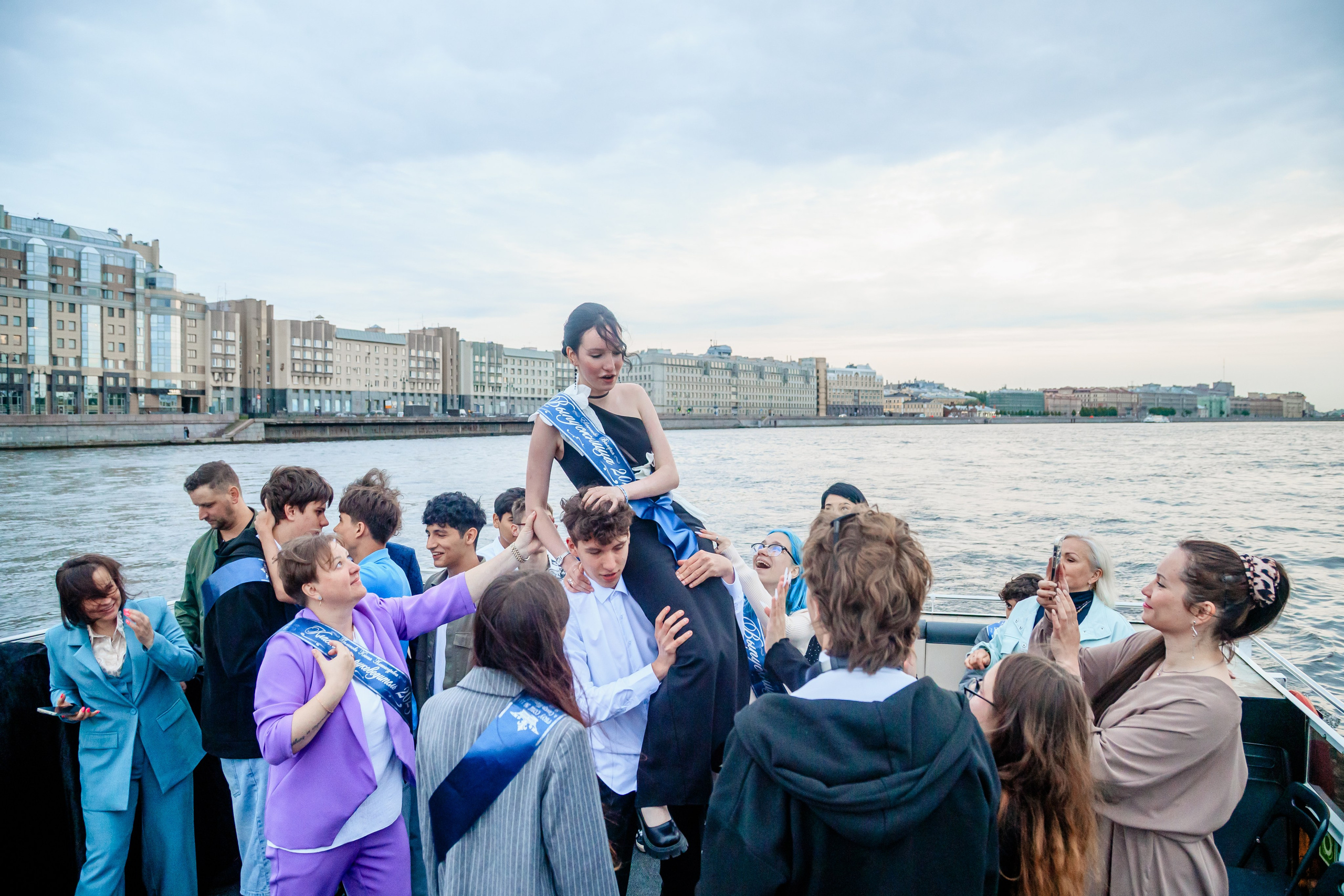 Выпускной на теплоходе. Фотограф в Санкт-Петербурге Чумаков Семен