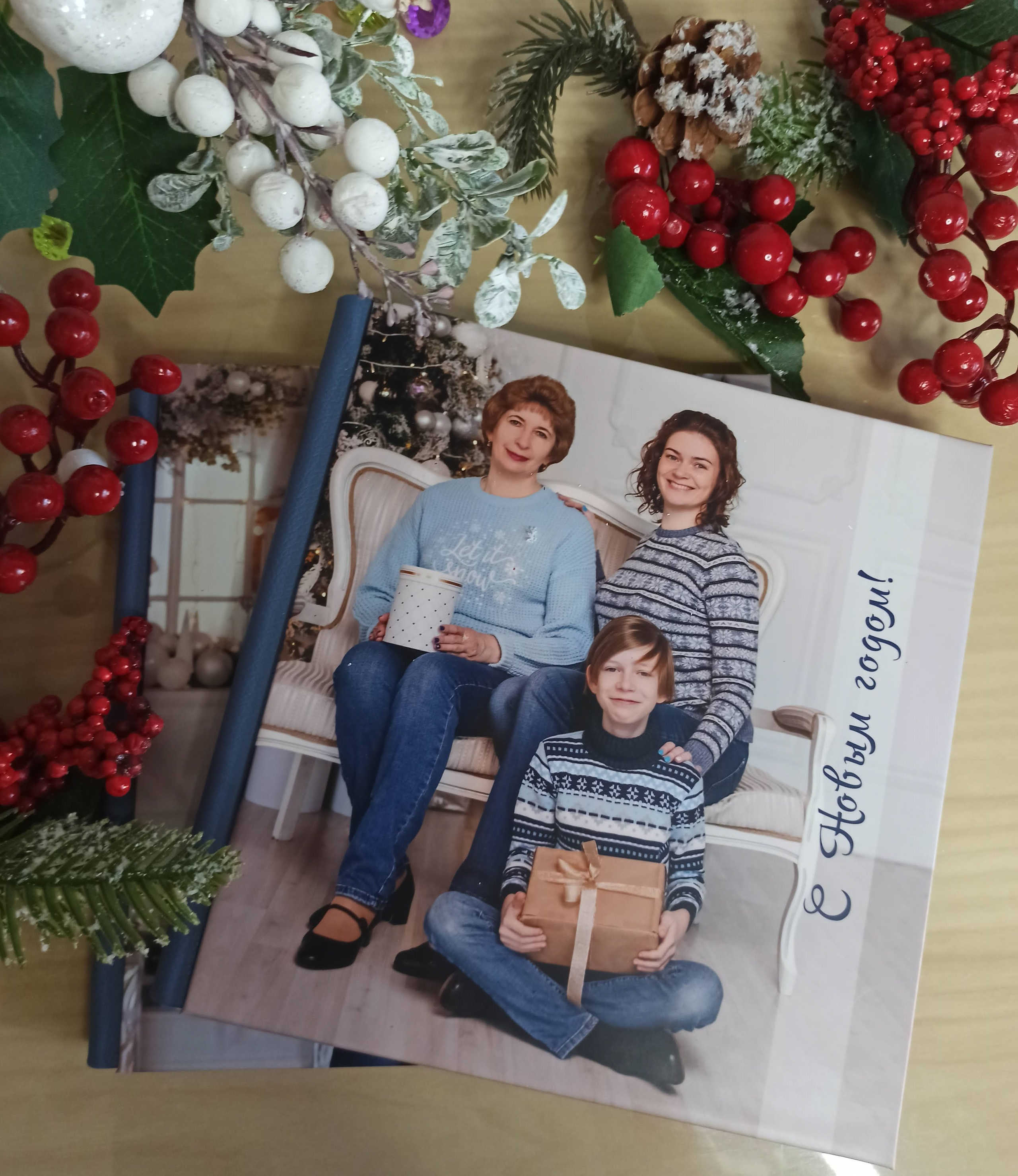Новогодние фотокниги. Стильные выпускные альбомы в Старом Осколе. Свадебные фотокниги