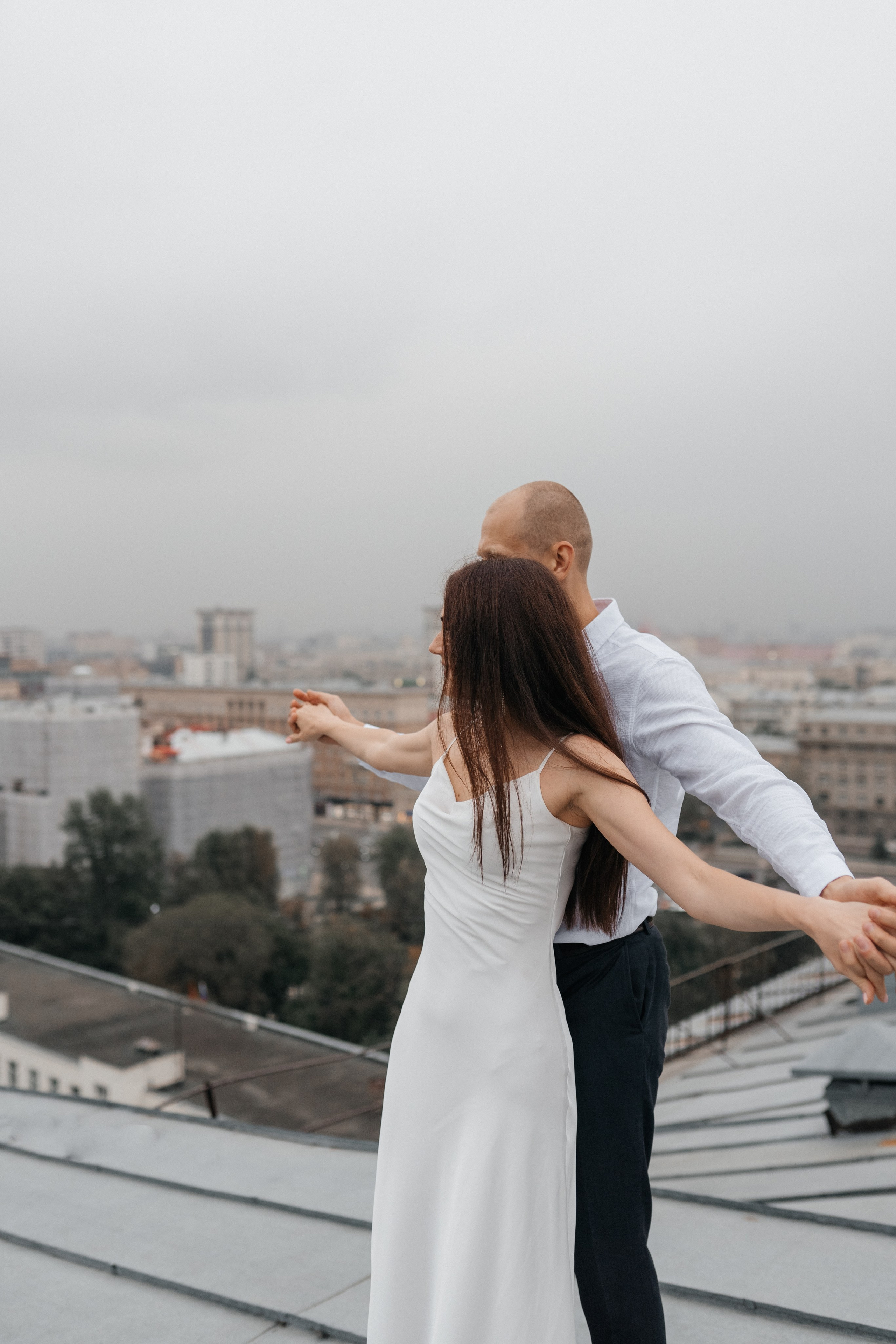 Свадебная прогулка «На крыше». Семейный и свадебный фотограф в Москве Виктория Махова