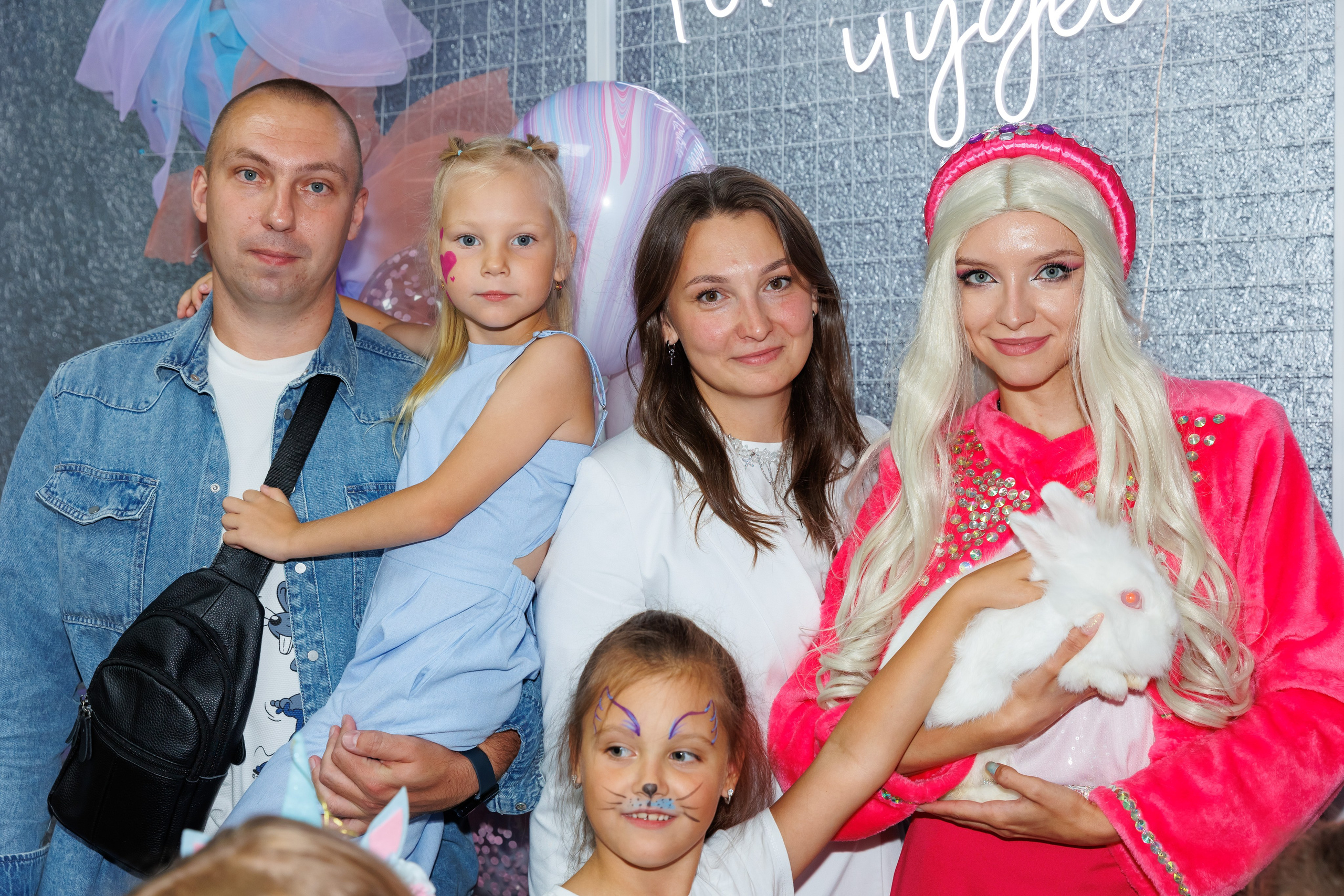 Детский лофт Алиса в стране чудес. Женский фотограф в Новосибирске Наталья Гресь