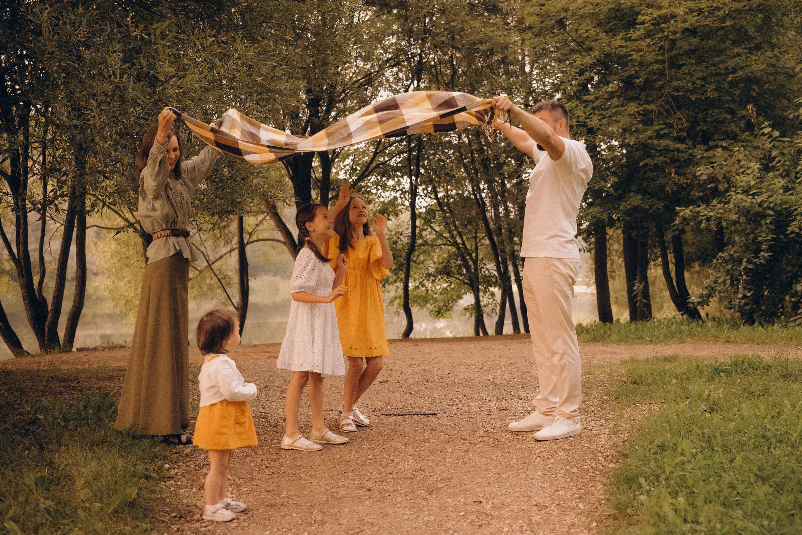 Семейная прогулка в парке. Свадебный и семейный фотограф в Москве Инника Кетлер