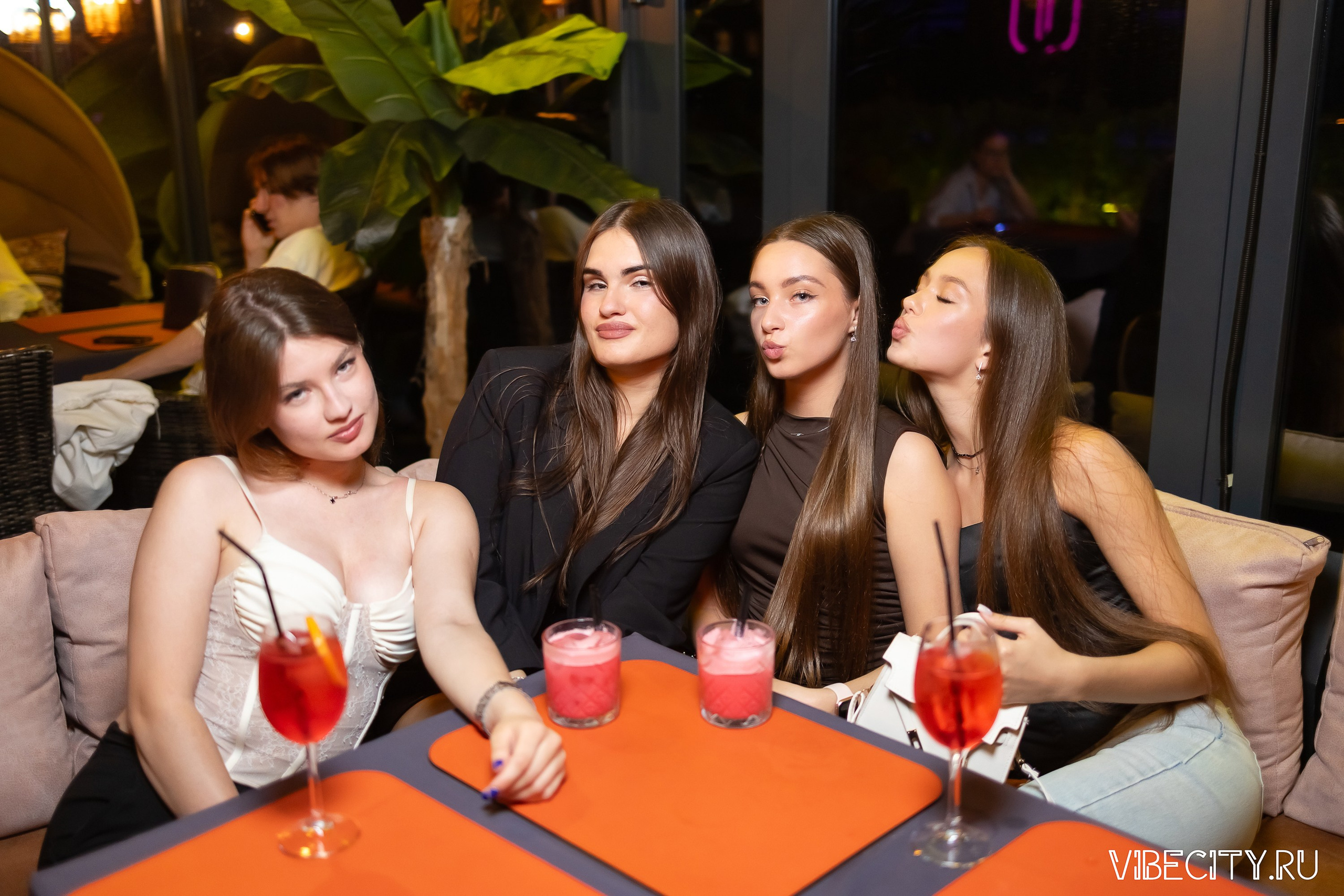 DOUBLE U. VIBECITY.RU Вайб Сити Ру Фоторепортажи Фотоотчеты Калининград