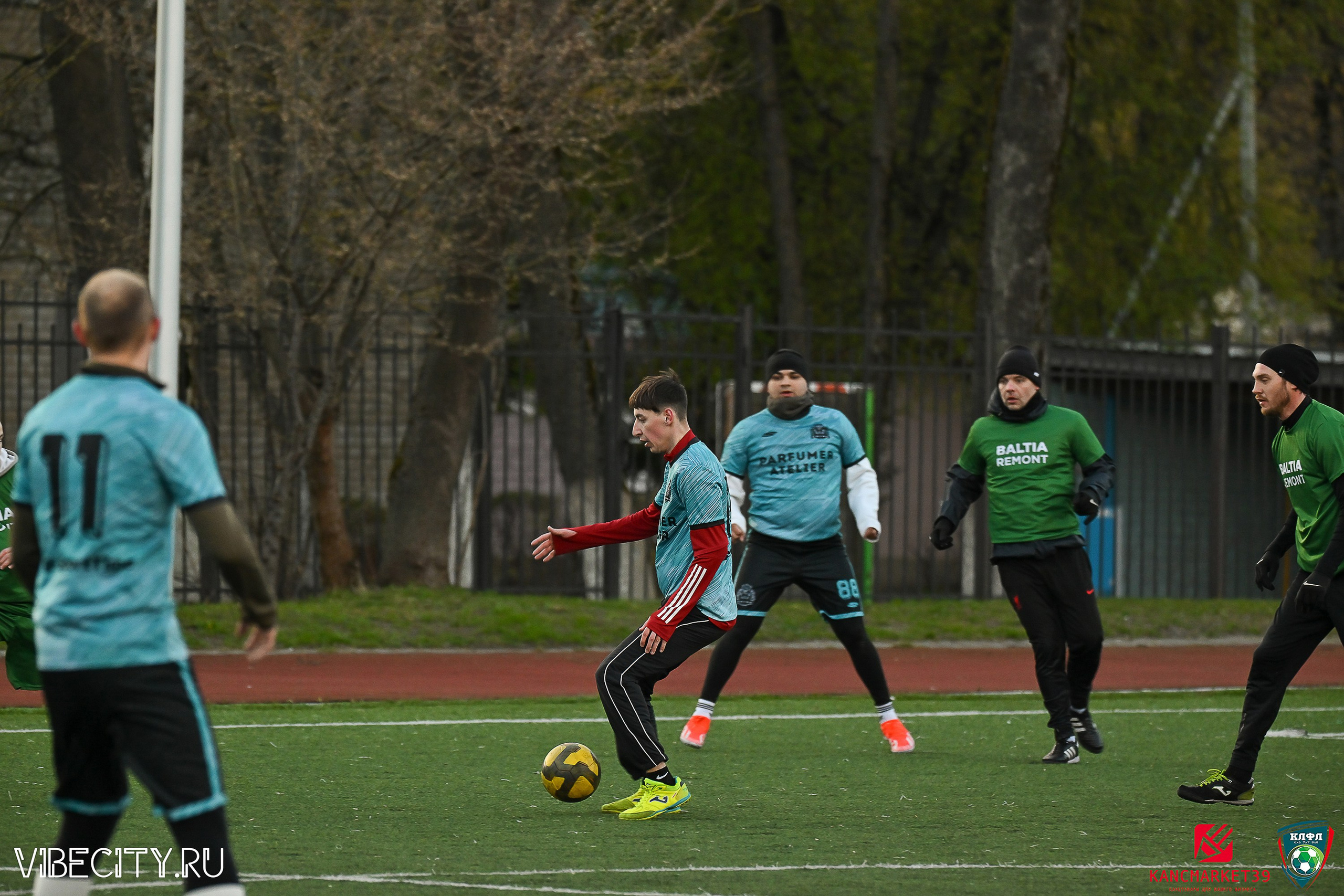 XX ЧЕМПИОНАТ КАЛИНИНГРАДСКОЙ ЛФЛ КАНЦМАРКЕТ39 сезона 2024–2025 гг. VIBECITY.RU Вайб Сити Ру Фоторепортажи Фотоотчеты Калининград