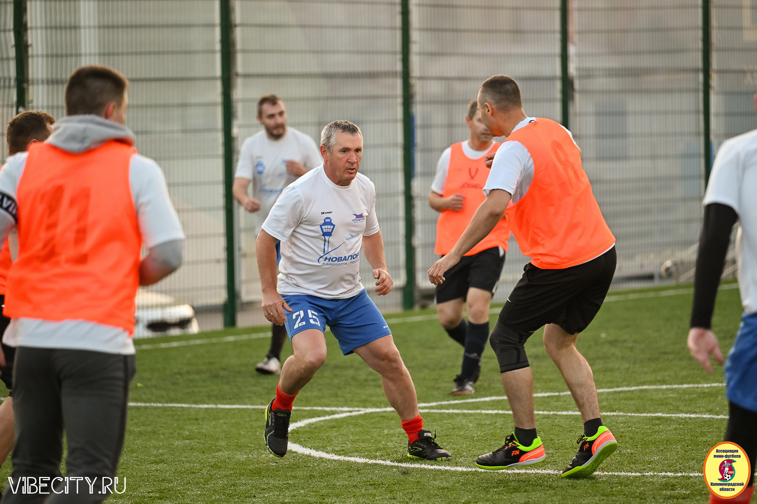 ИГРЫ МИНИ-ФУТБОЛЬНОЙ И КОРПОРАТИВНОЙ ЛИГИ. VIBECITY.RU Вайб Сити Ру Фоторепортажи Фотоотчеты Калининград