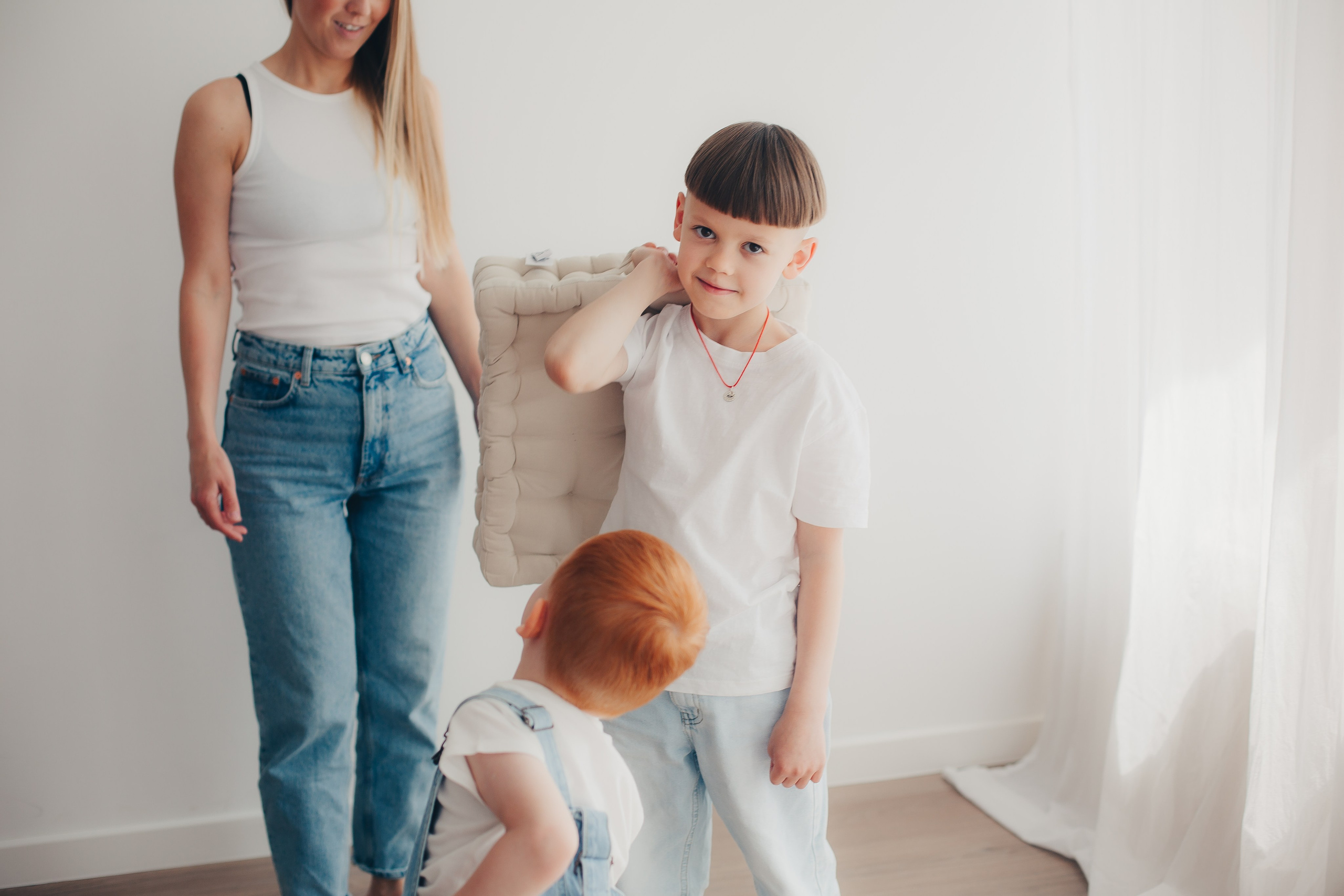 Семейная фотосессия в студии. Фотограф Евгения Мальцева, Архангельск
