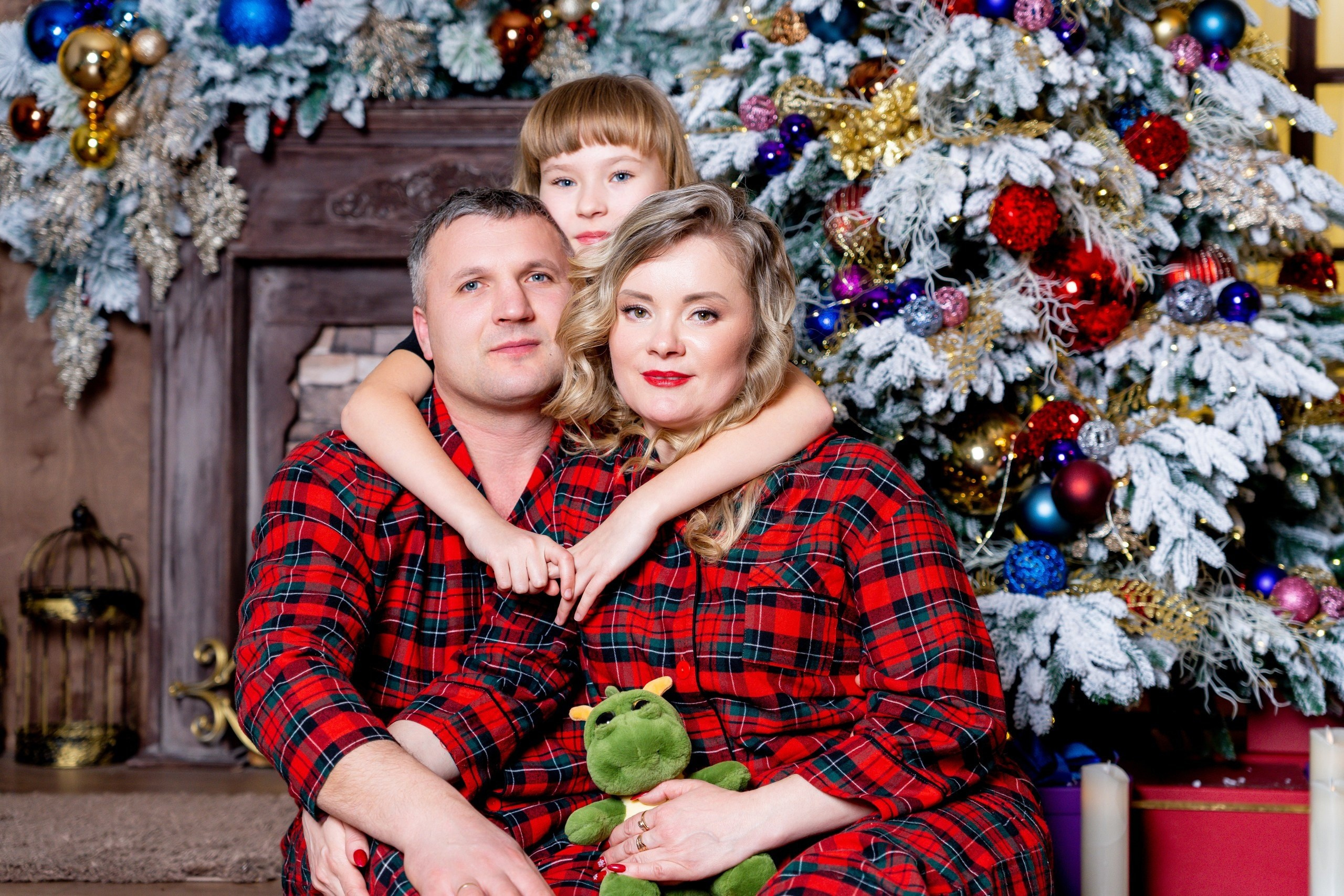 НОВОГОДНИЕ СТУДИЙНЫЕ ФОТОСЪЁМКИ. Видеограф Алексей Жарков