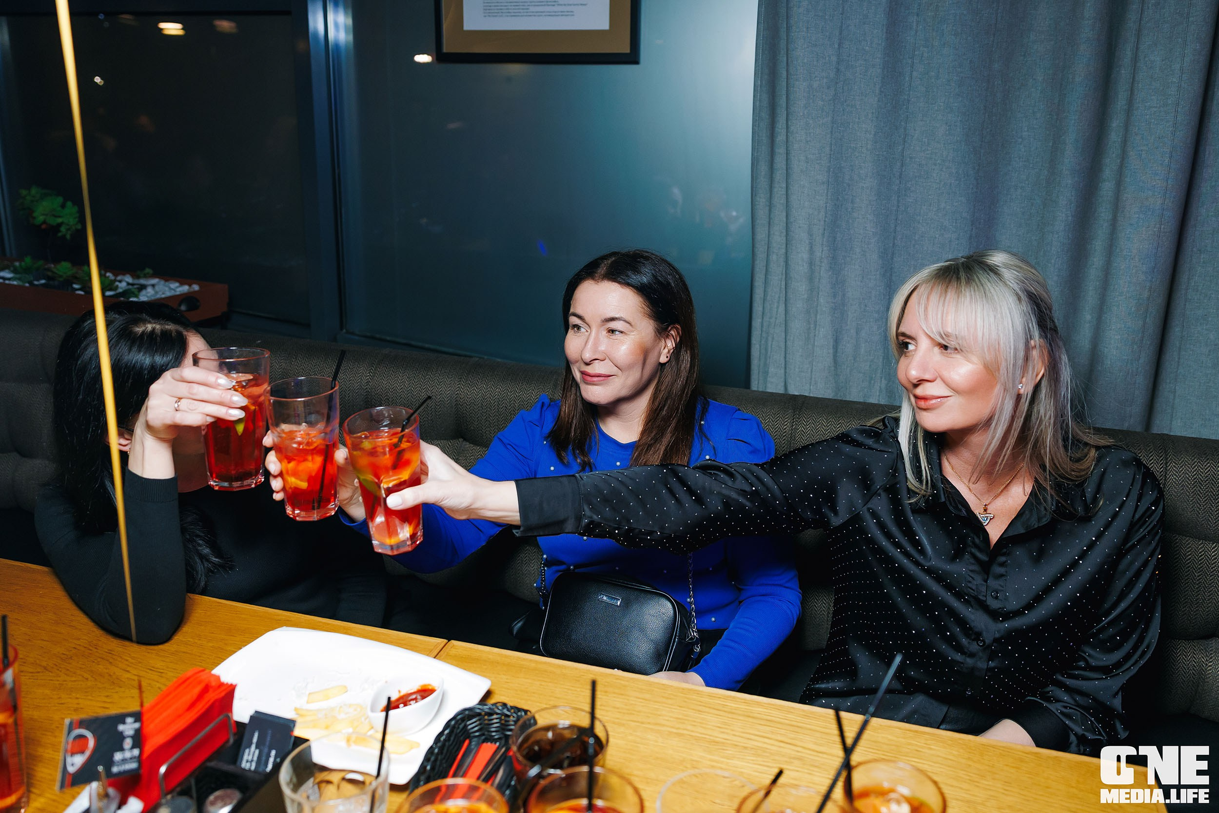 Фоторепортаж из бара Баррэ. One Media Life: фоторепортажи, фотоотчеты с мероприятий и заведений