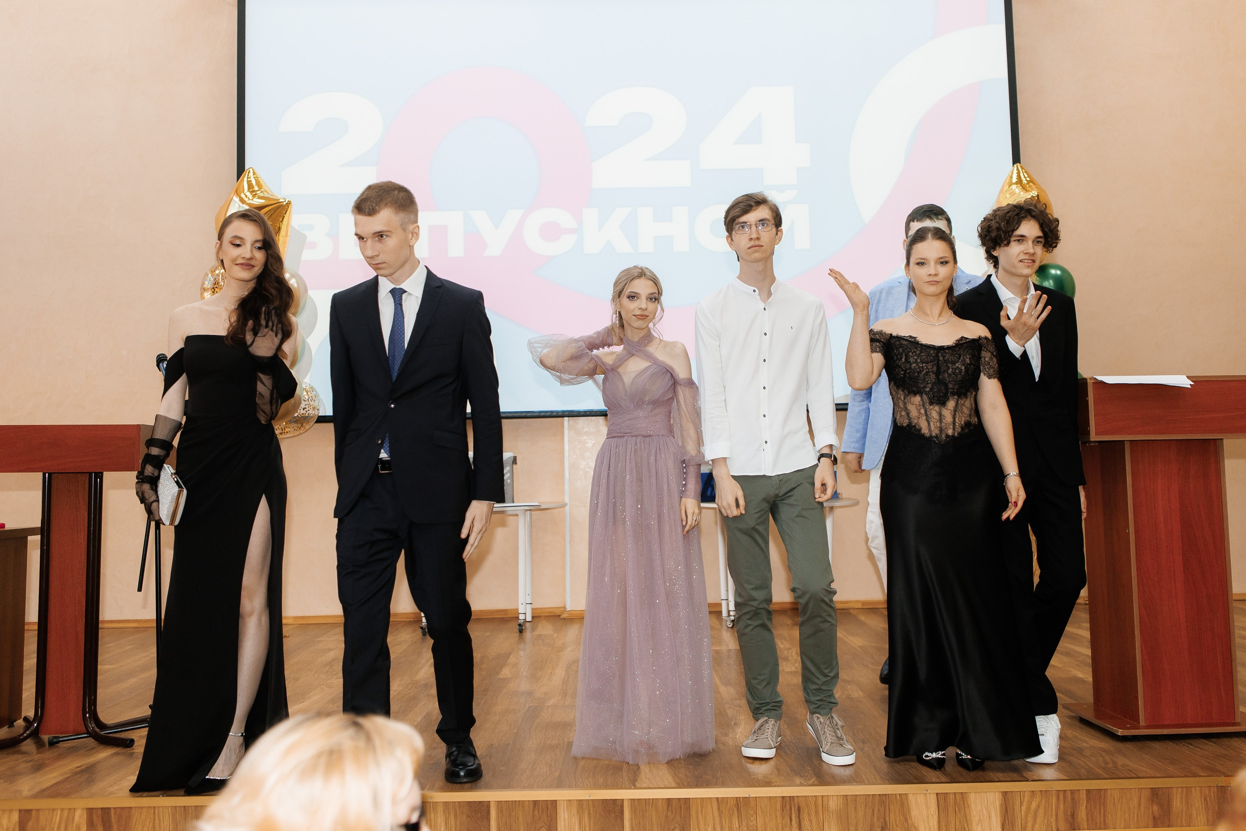 Выпускной Гимназия 12 2024 г. Свадебный и портретный Фотограф в Липецке Дмитрий Котюков