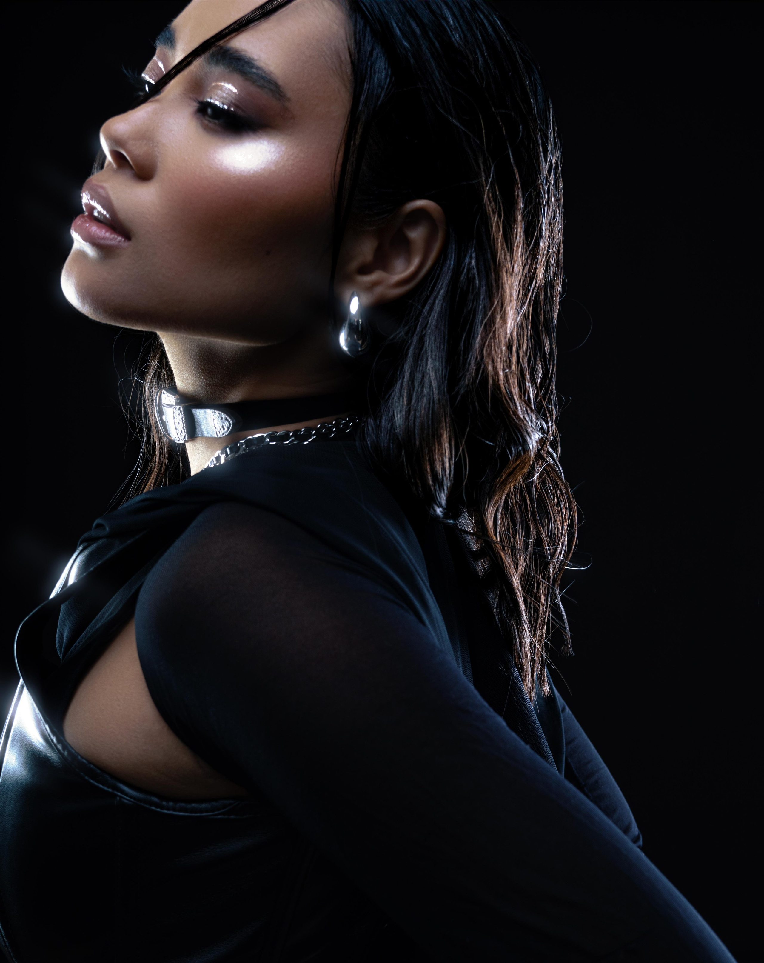 Silk black. ART фотограф NBIRDIE