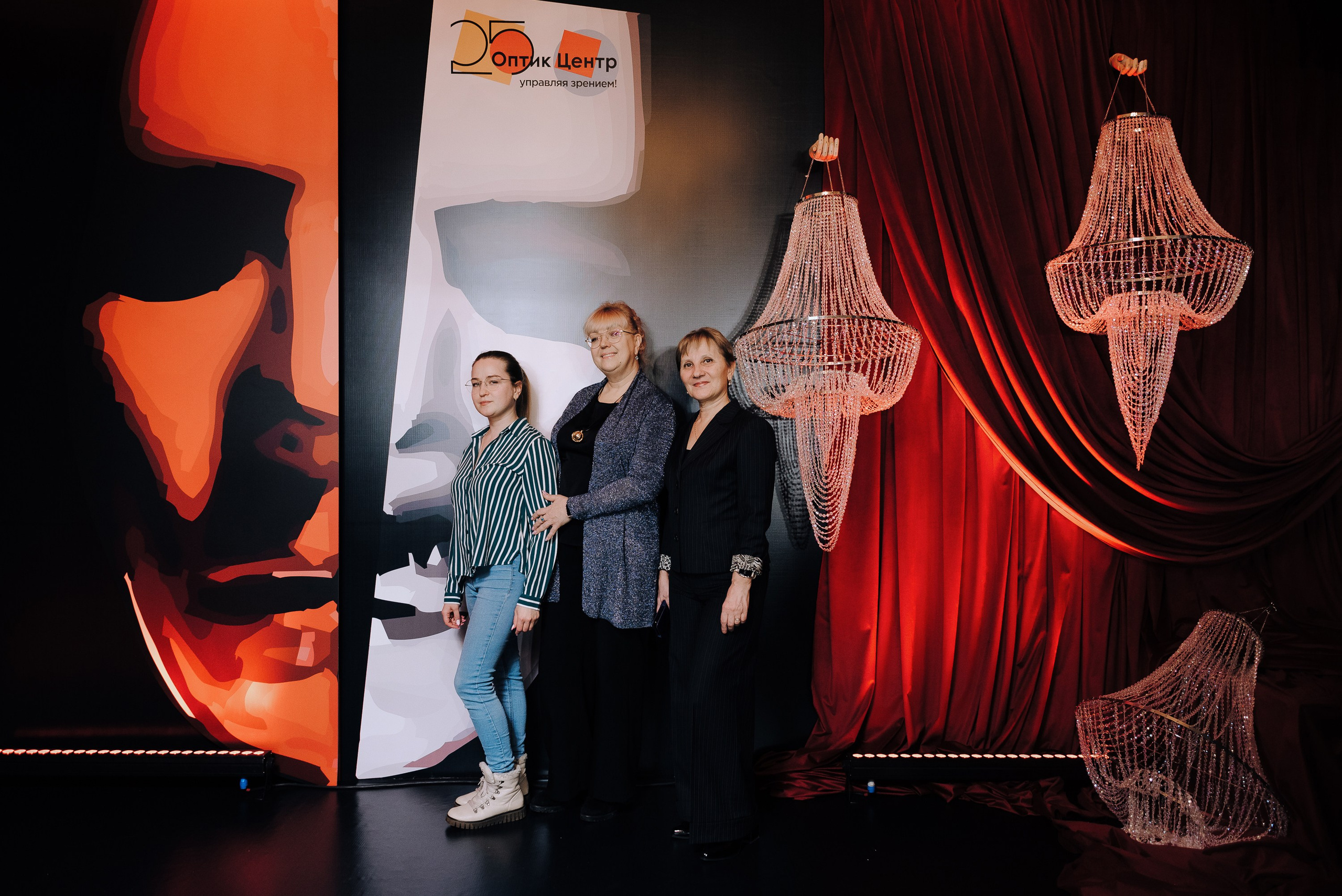 СПЕКТАКЛЬ «ВОЛШЕБНЫЕ ОЧКИ» ОПТИК-ЦЕНТР. Репортажный фотограф Зуев Роман г. Челябинск