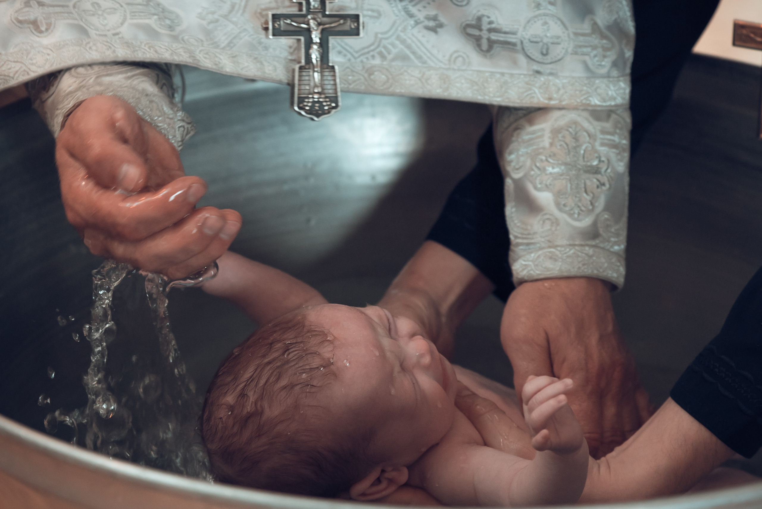 Фотограф в храме. Дарья Нетреба Фотограф на Крещение, Венчание Псков и область