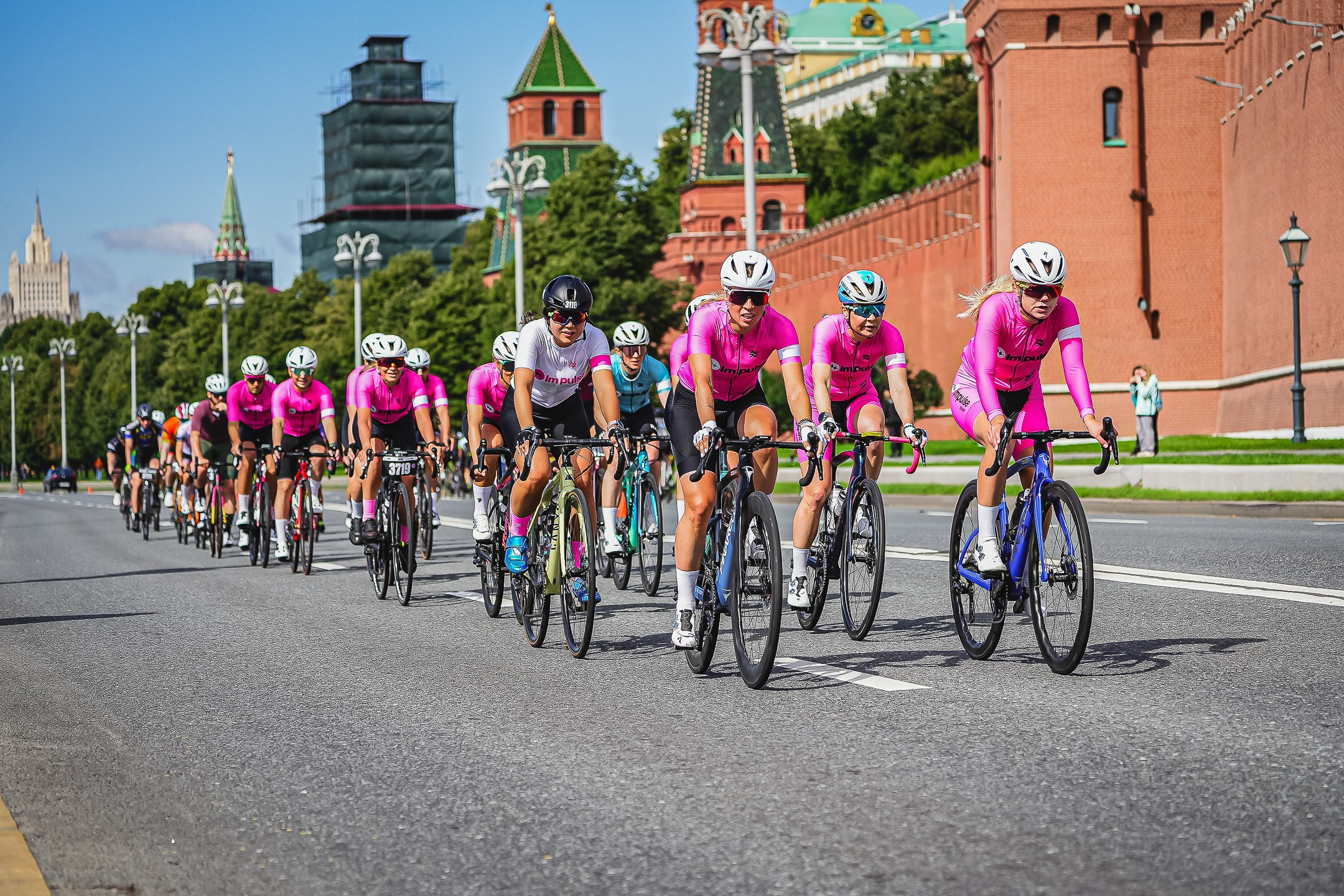 La Strada Moscow |2023.07.30. Sergey Sutkovoy — Designer, photographer, traveler, woodworker